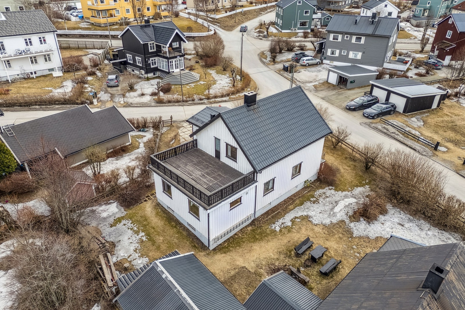 Dronebilde av boligen Galleribilde
