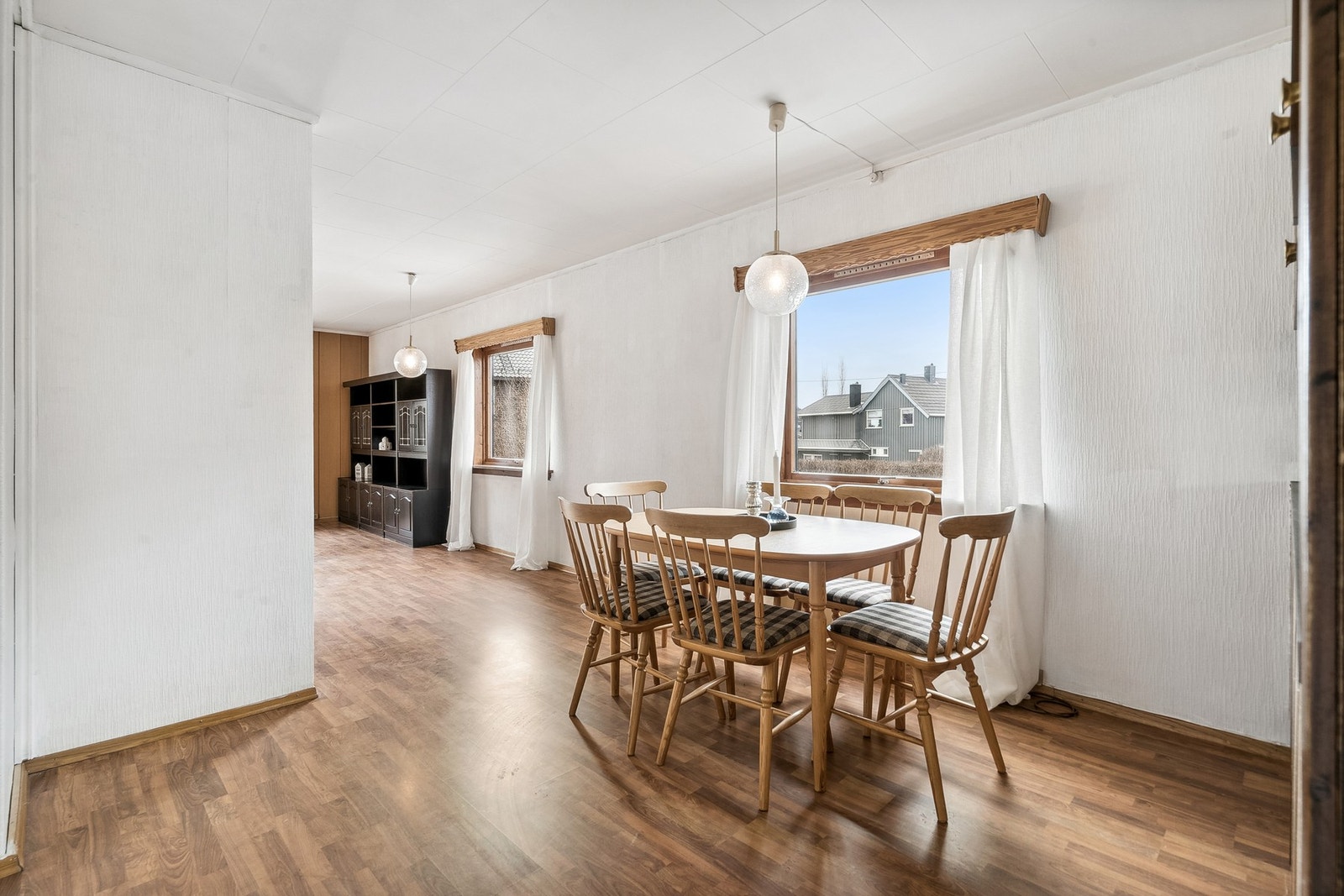 God plass til spisebord Galleribilde