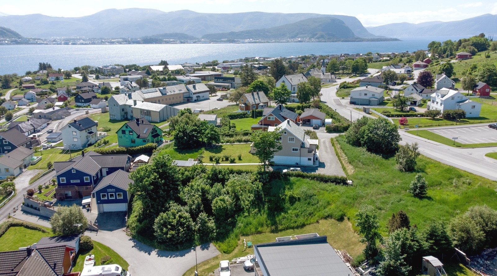 Tomten presenteres av PROAKTIV Eiendomsmegling. Galleribilde