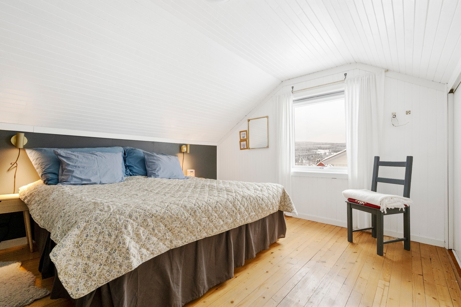 Boligen har 4 soverom med god størrelse. Galleribilde