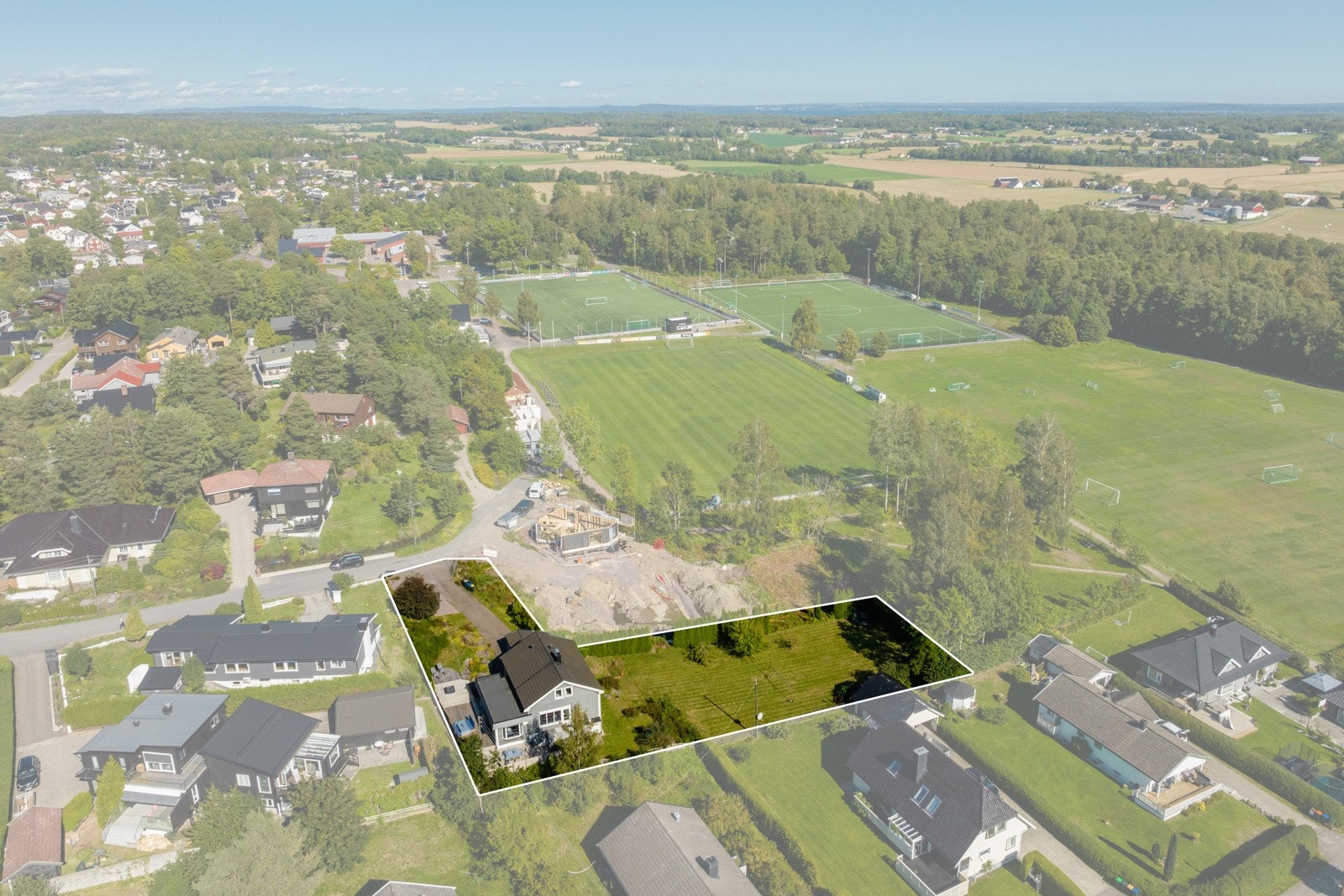 Stor tomt Galleribilde