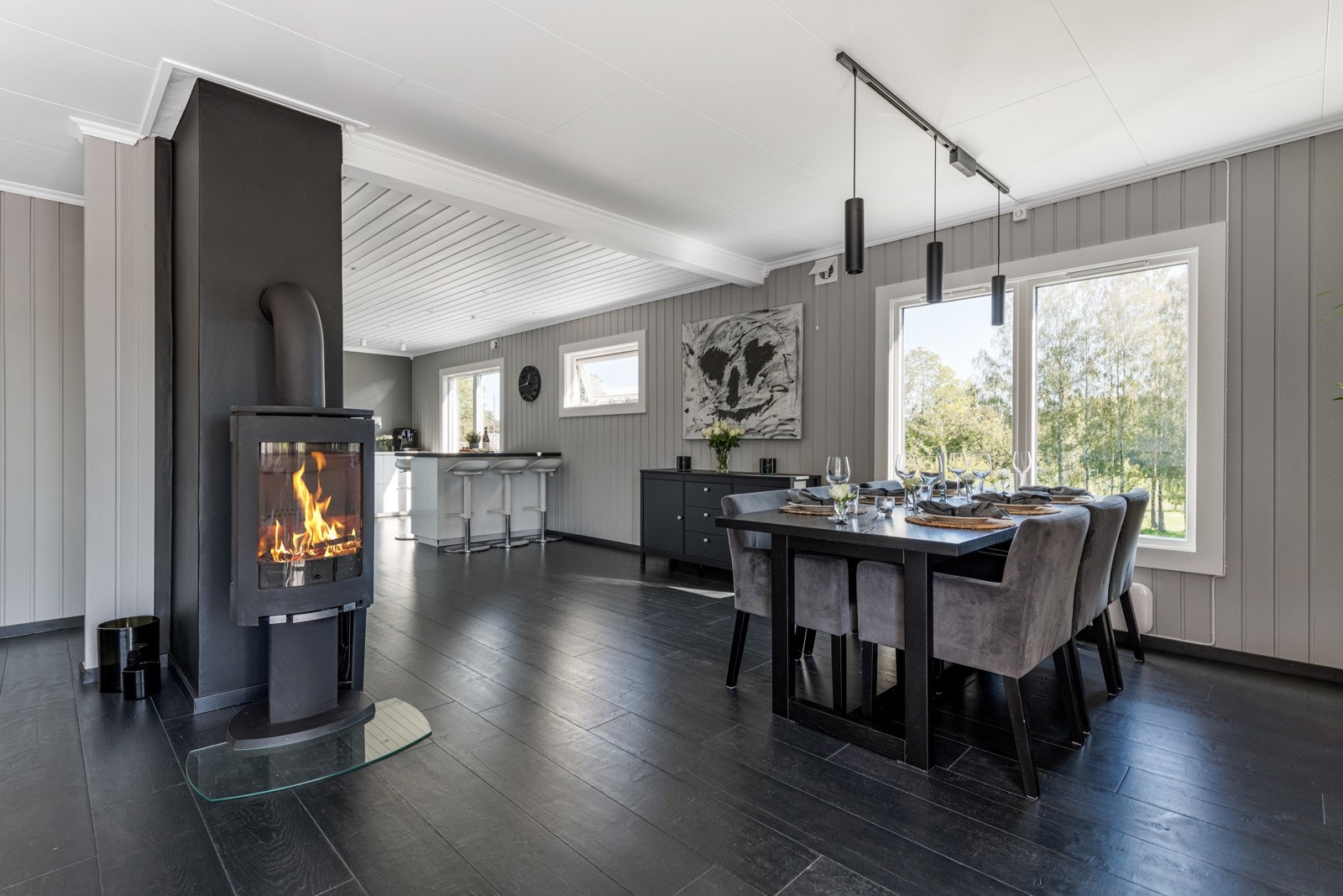 Lekker og lun peisovn for de kalde vinterdagene eller bare for kos og hygge Galleribilde
