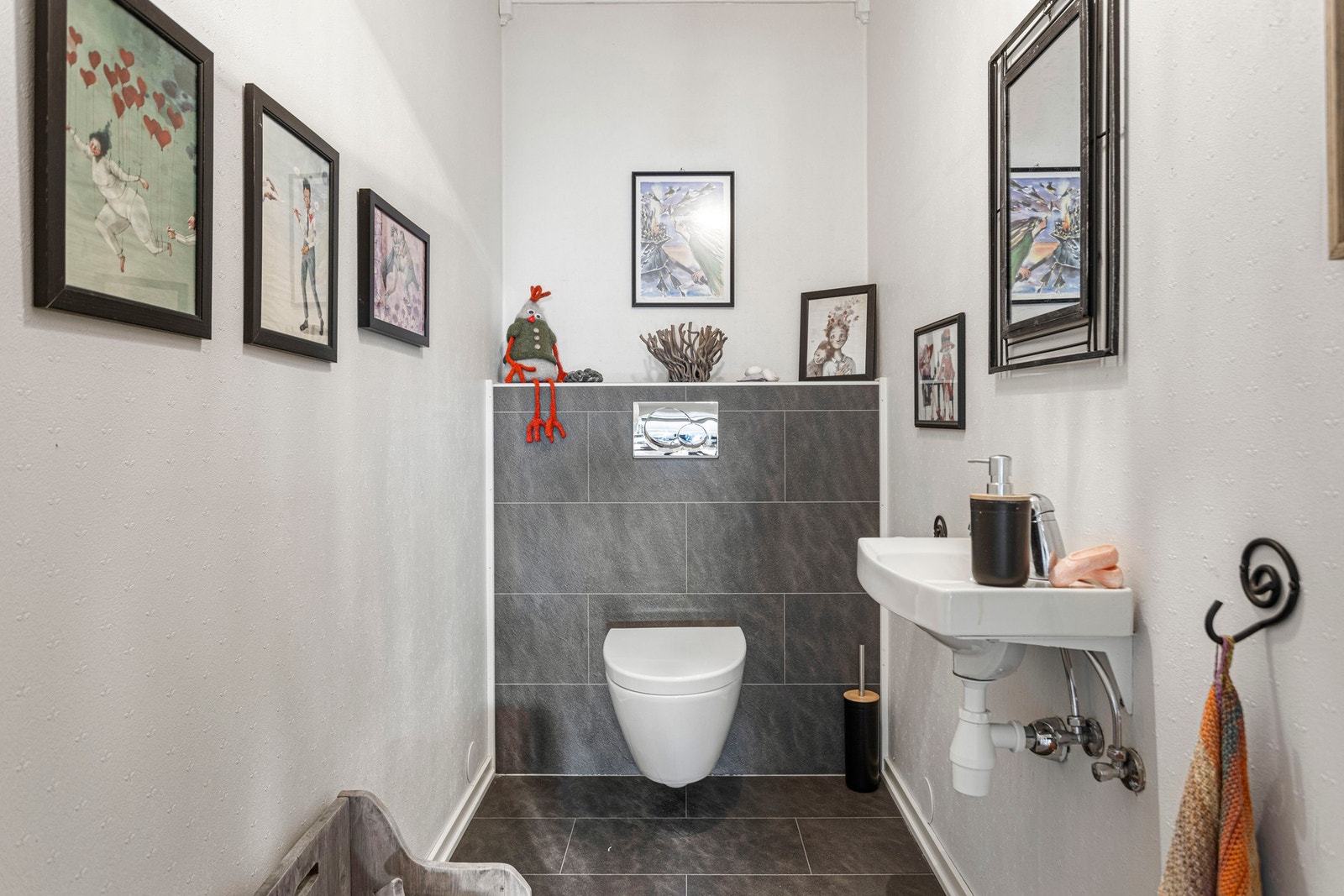 Toalett - ca 2,5 kvm. Galleribilde