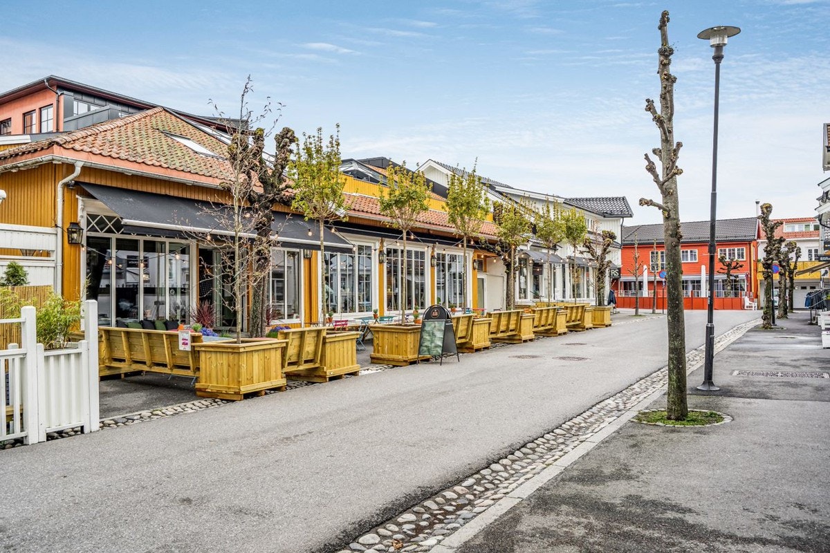 Det gule galleriet byr på god mat og drikke Galleribilde