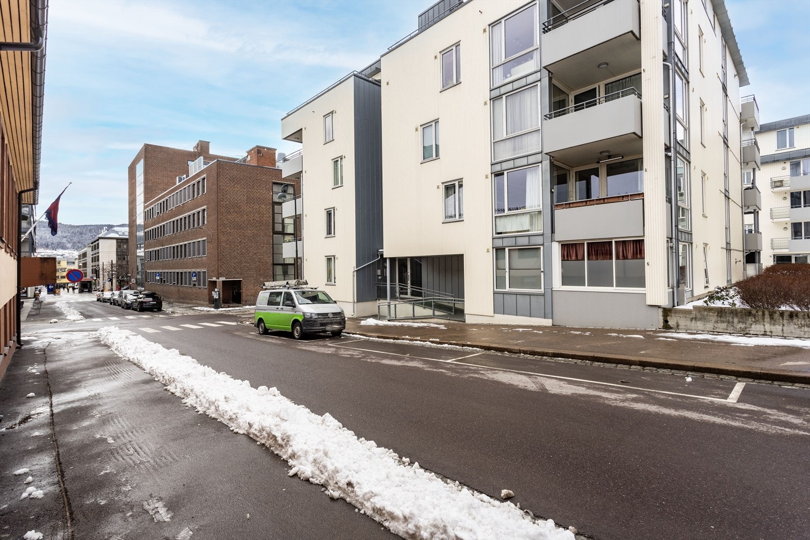 Leiligheten er plassert i 4 etasje og har heisadkomst direkte fra garasjen Galleribilde