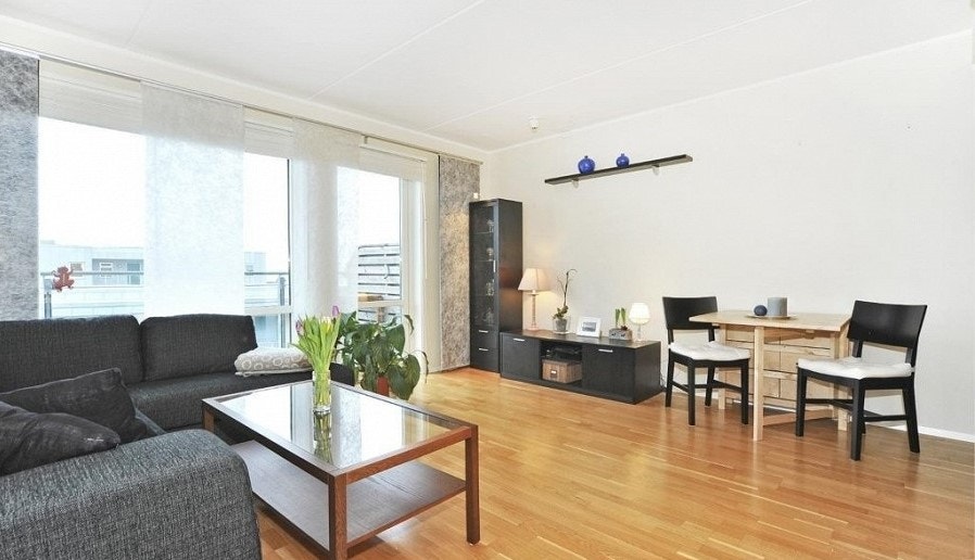 Utgang til luftig balkong Galleribilde