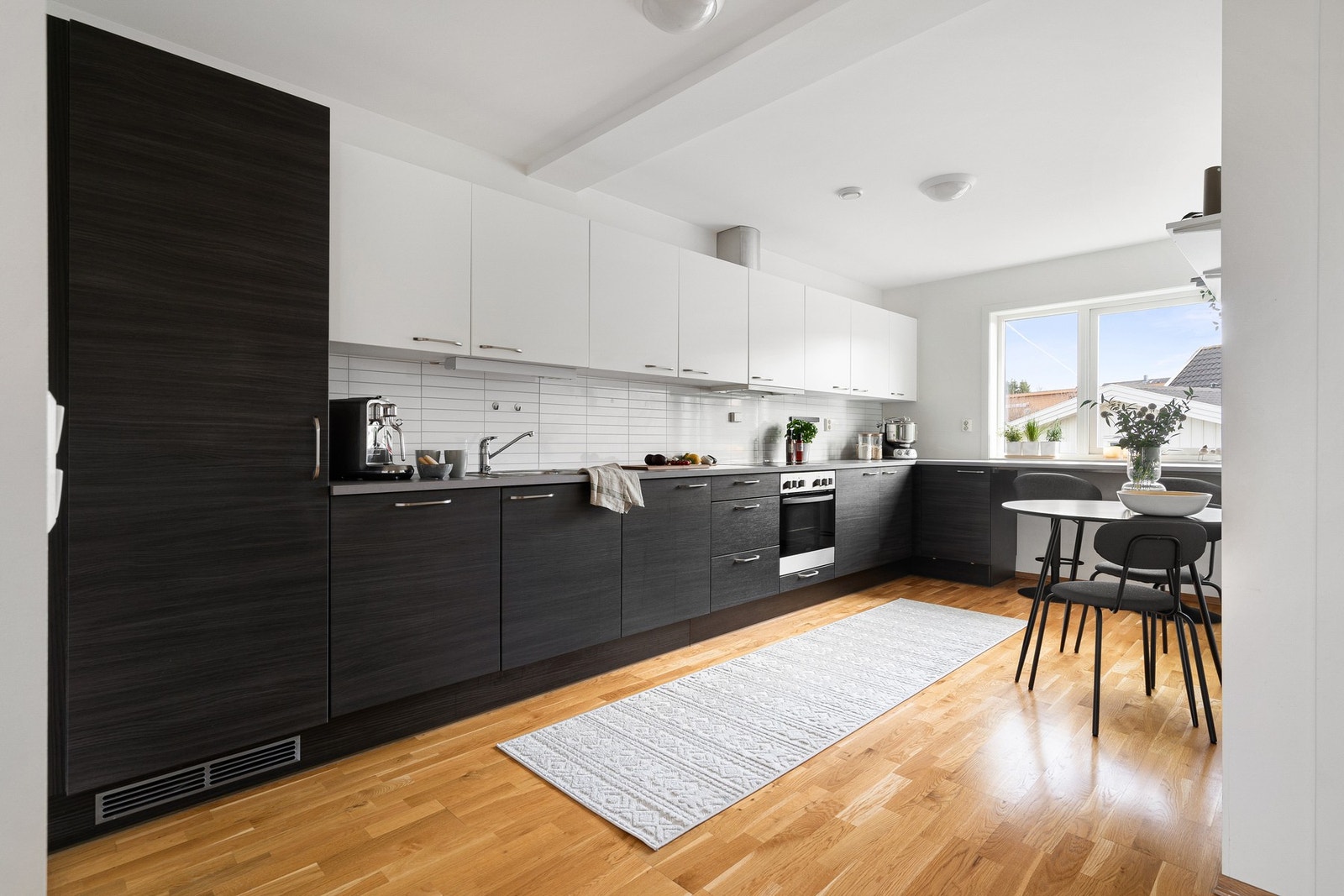 Stilig kjøkken fra kvalitetsleverandøren JKE-Design. Galleribilde