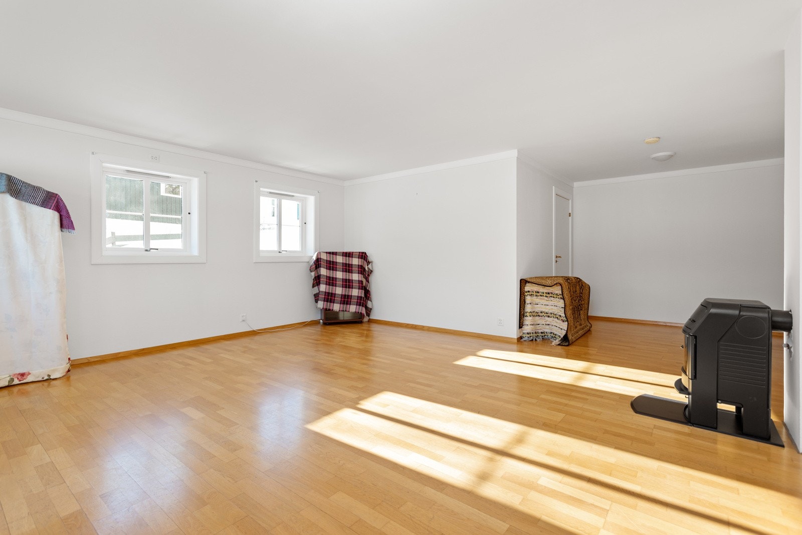 Leiligheten ligger i sokkeletasje. Galleribilde