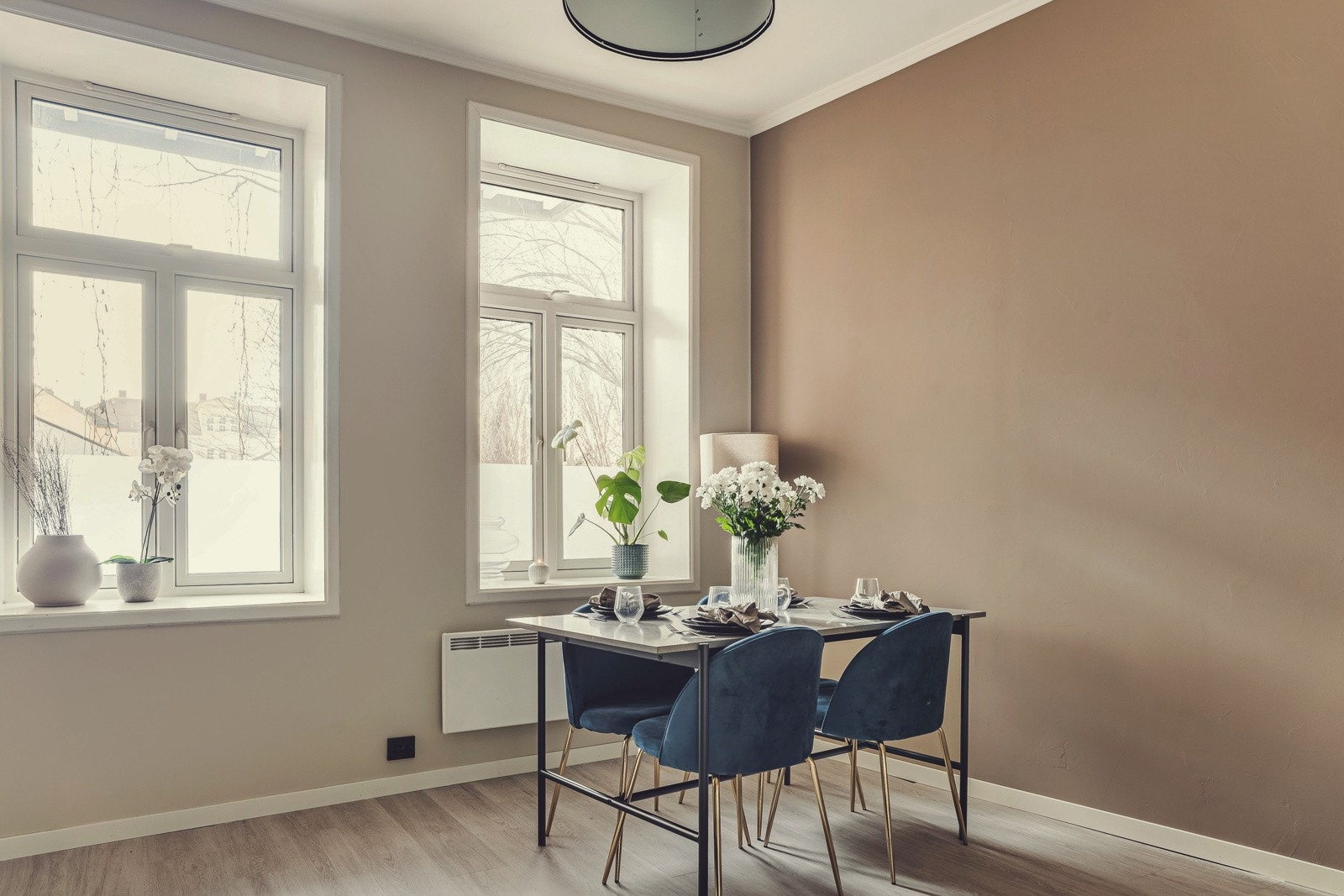 Leiligheten er i sin helhet vendt inn mot båkgården og Stensparken. Galleribilde