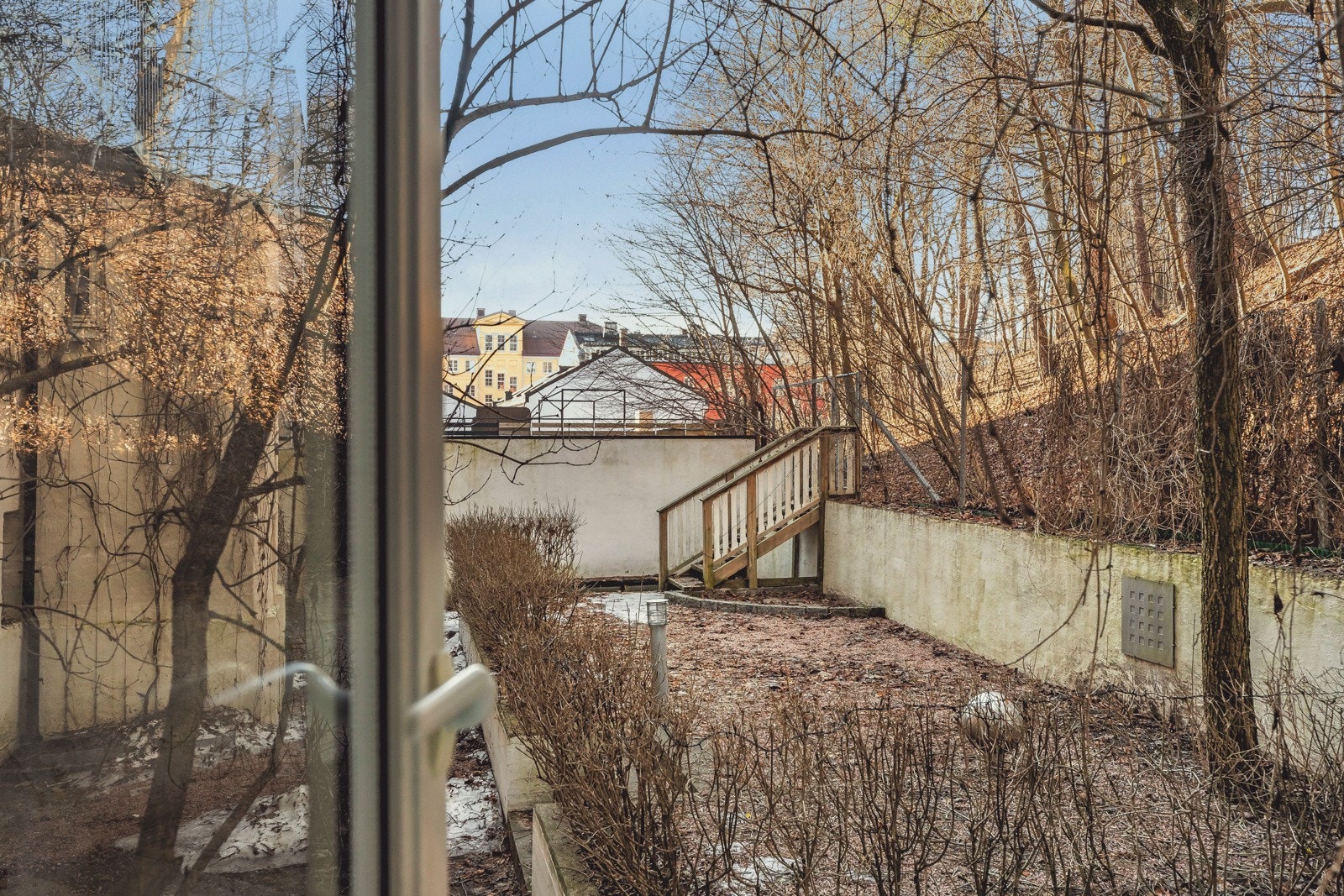 Utsyn fra leilighetens vinduer. Galleribilde