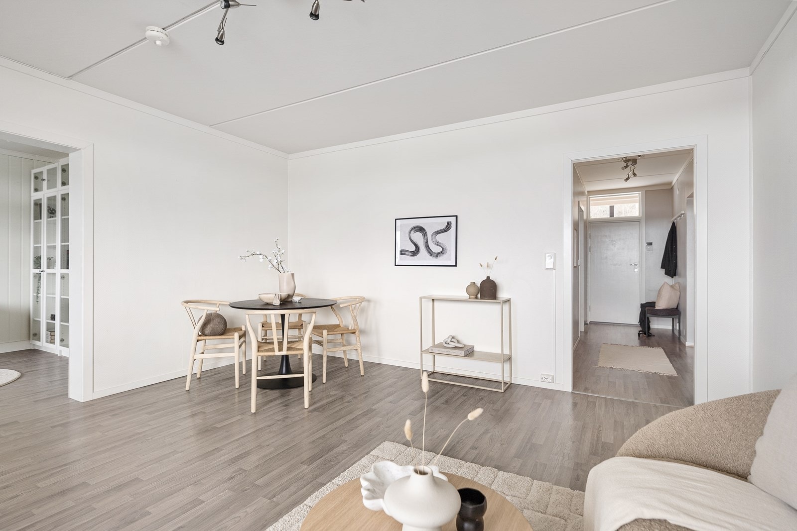 God plass til spisegruppe. Galleribilde