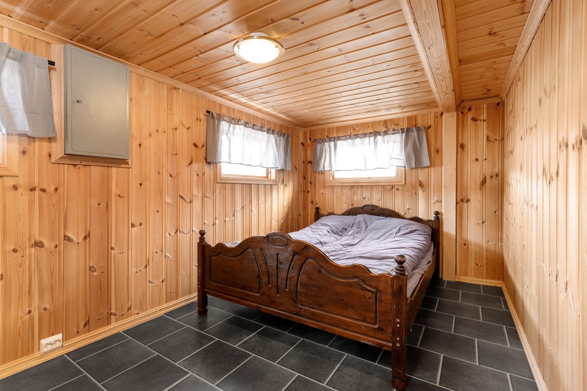 Soverom med plass til dobbeltseng. Galleribilde