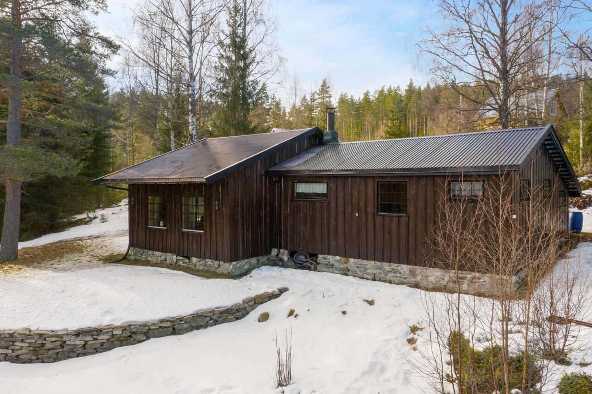 Velkommen til Øverliveien 2, presentert av Hans Petter Carlsson Eiendomsmegler MNEF! Galleribilde