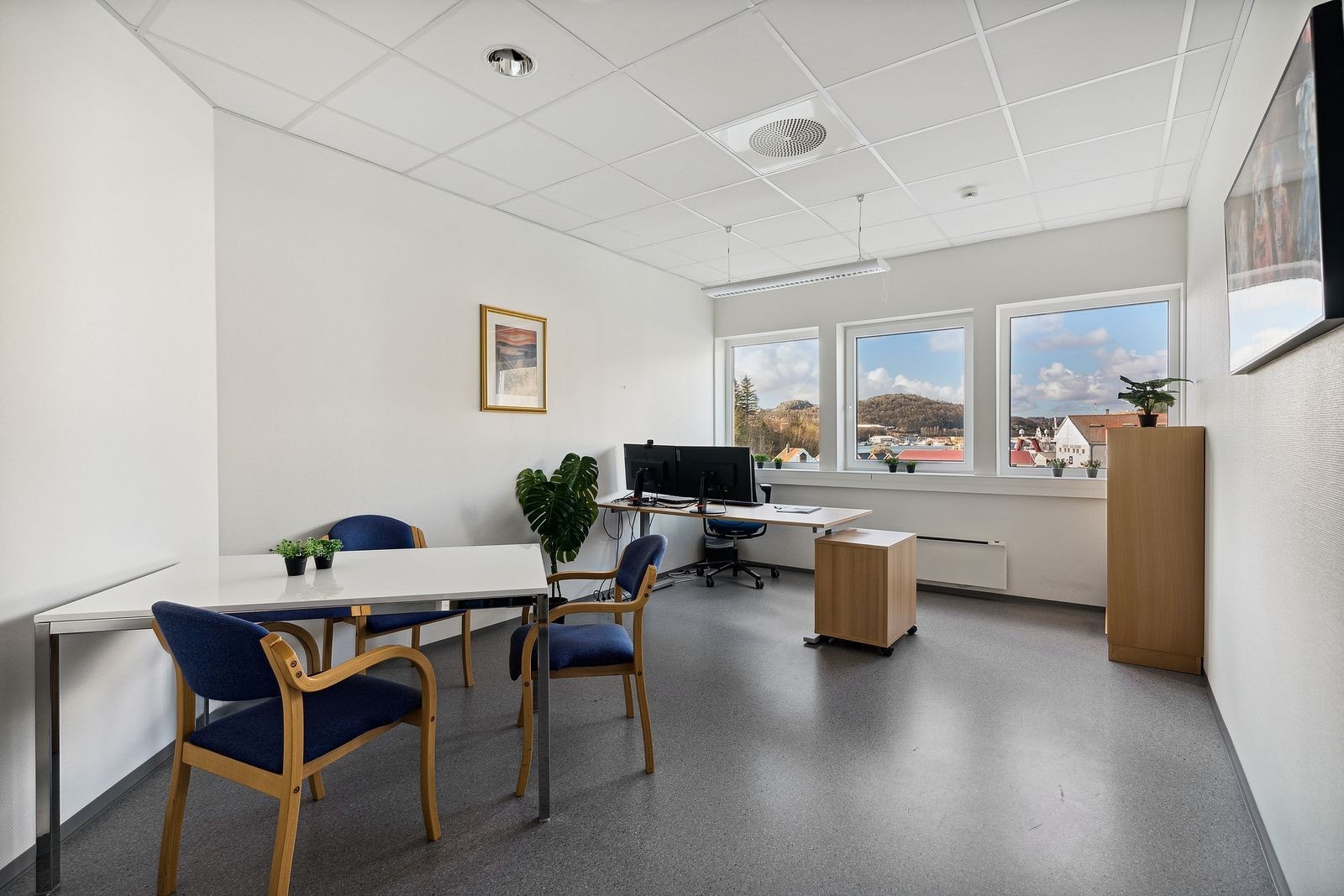 Bilde fra et kontor til en av leietakerne våre - dette er derfor dessverre opptatt, men viser størrelse og muligheter. Galleribilde