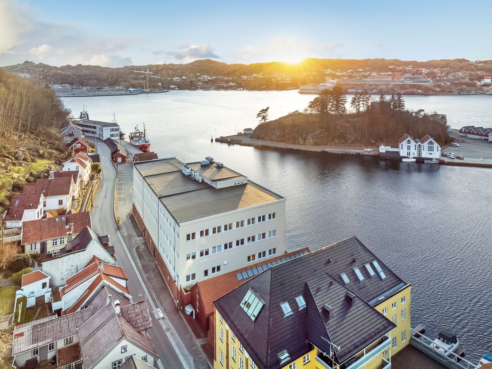 Drone av område - Havnevesenet - Egerund Næring & Havn i bakgrunnen Galleribilde
