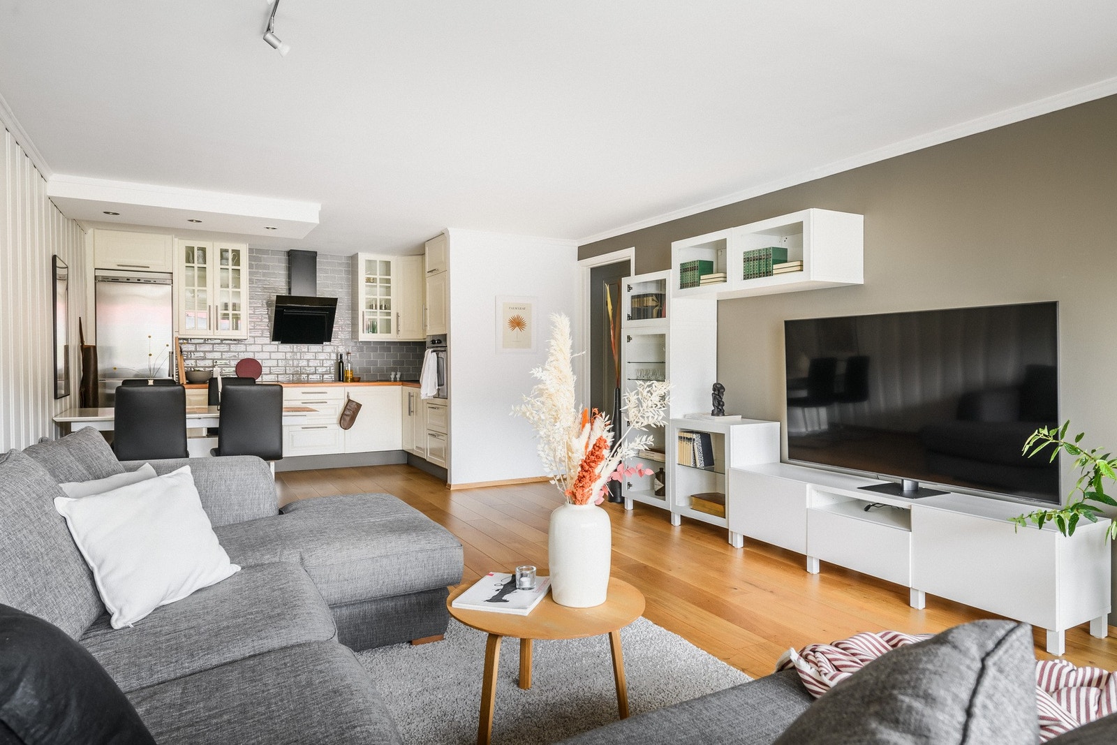 Romslig med areal for innredning og møblering. Galleribilde