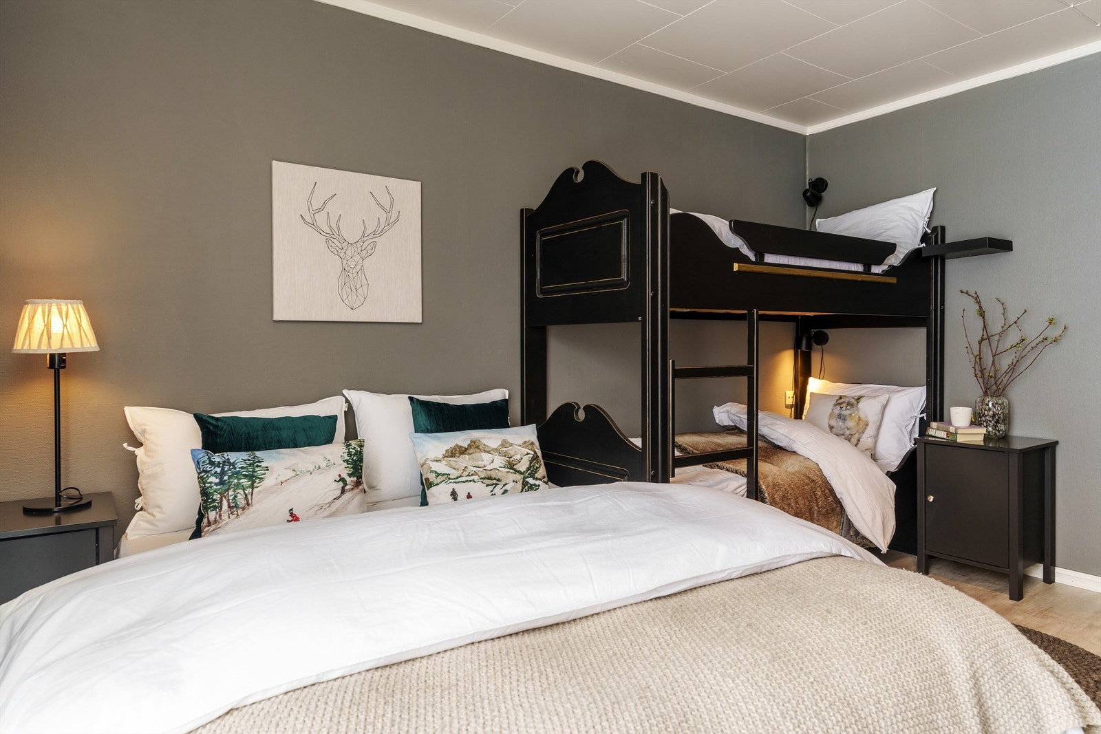 Soverommets areal kan utnyttes med både dobbeltseng og køyeseng. Galleribilde