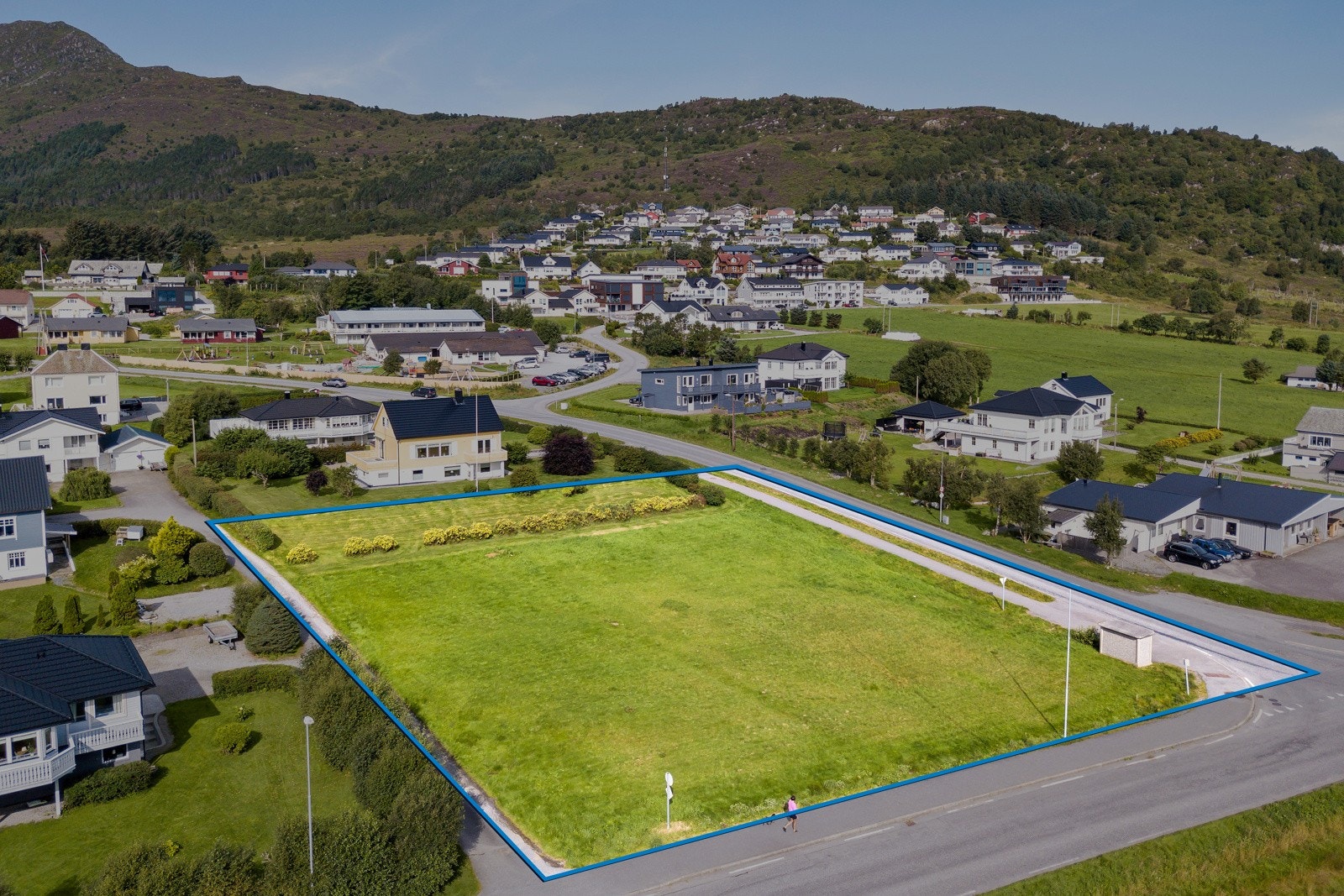 Proaktiv Eiendomsmegling v/ Jon Kristian Valderhaug Røsok har gleden av å presentere denne store boligtomten på Gøymyrane. Galleribilde