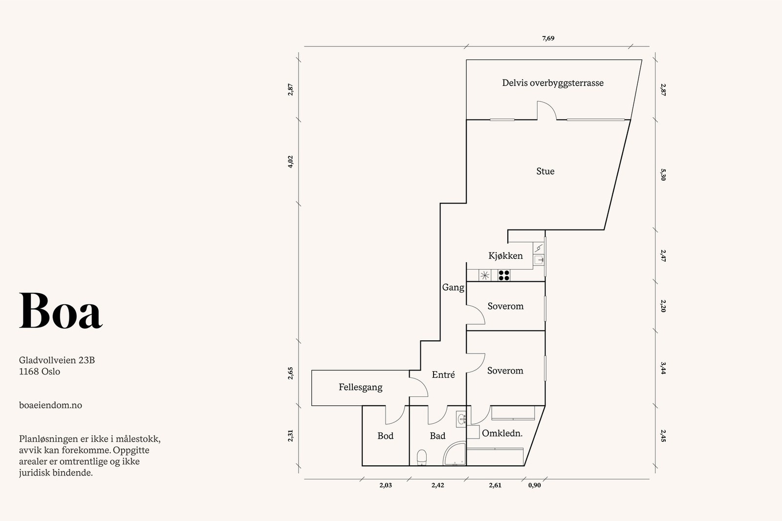 Bod på ca 5kvm, ved entredøren. Garasjeplass med ladepunkt for el-bil. En fellesbod i byggets sokkel + fellesterrasser i 2. etasje, utgang fra oppgangen. Galleribilde
