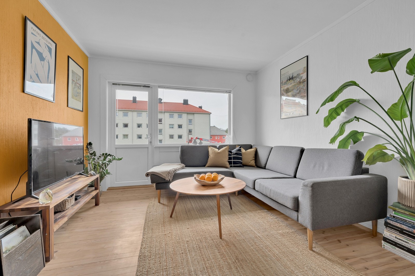 Lys stue med peisovn Galleribilde