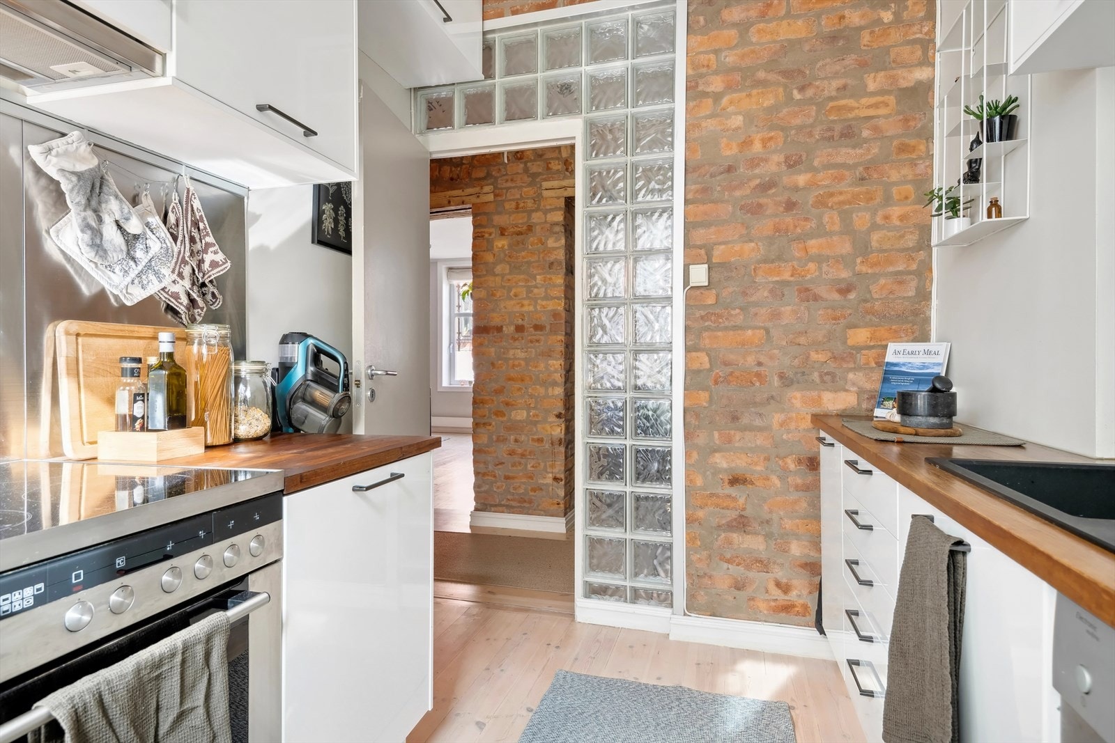 Alle hvitevarer på kjøkkenet medfølger. Galleribilde