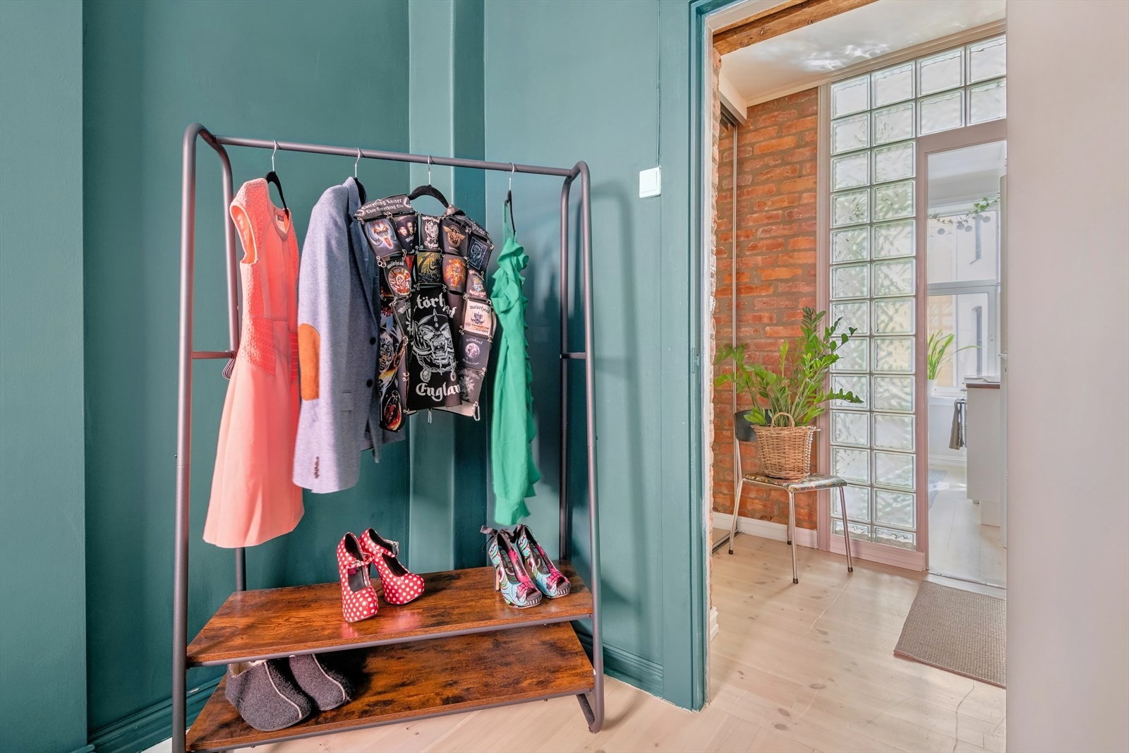 Det er også plass til å montere garderobeskap. Galleribilde