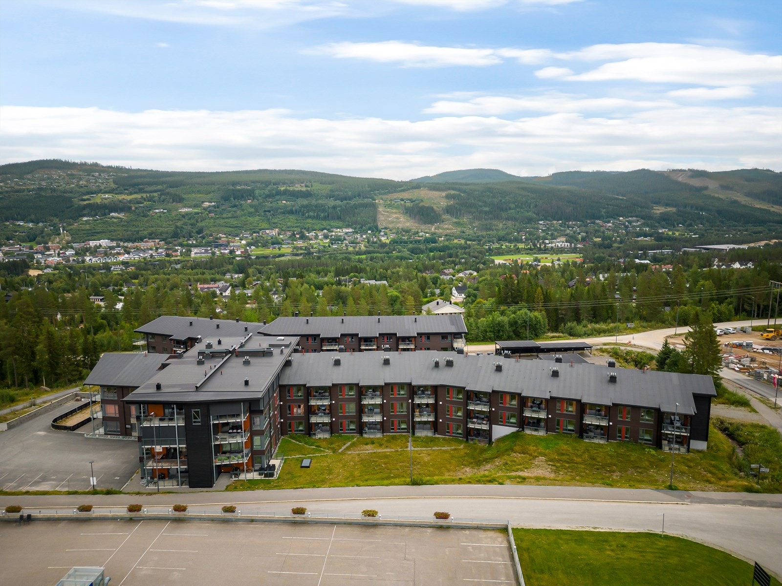 Området i og rundt leiligheten kan by på mye variert aktivitet. Galleribilde