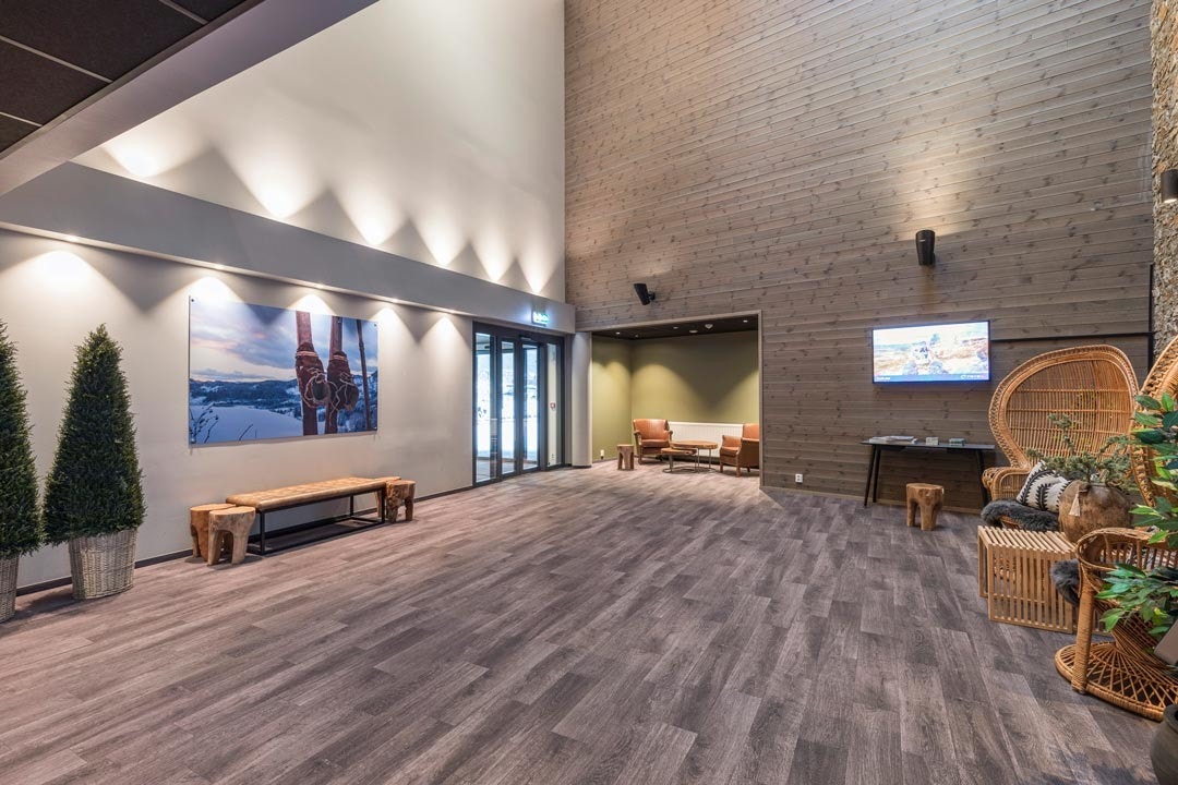 Fra lobbyen til leilighetskomplekset. Galleribilde