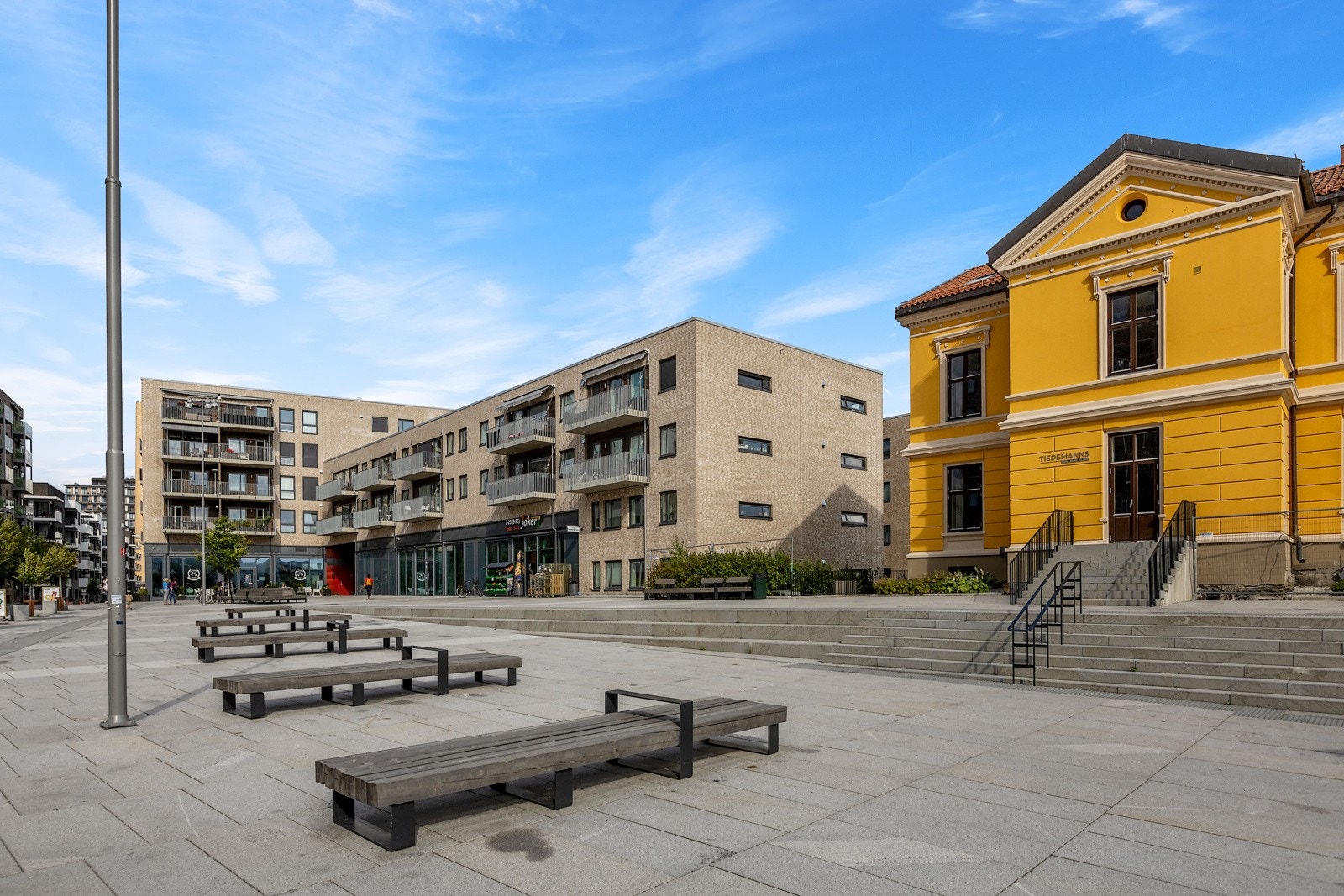 Tiedemannsbyen. Galleribilde