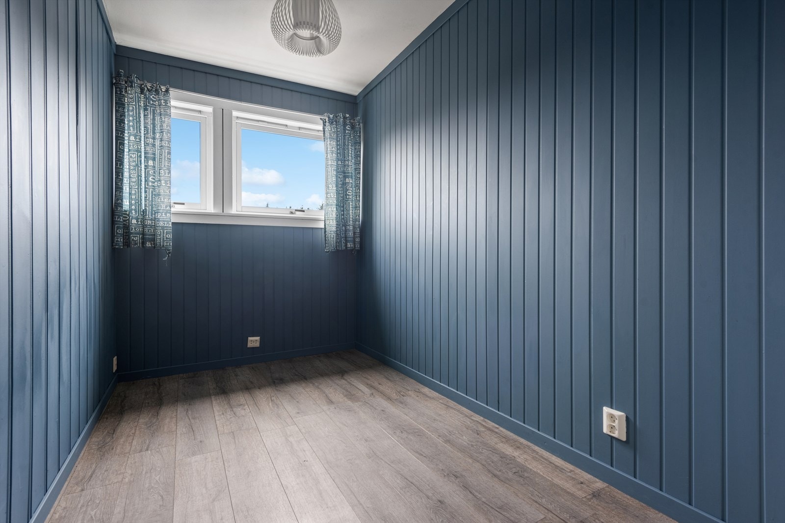 SOVEROM II | Galleribilde