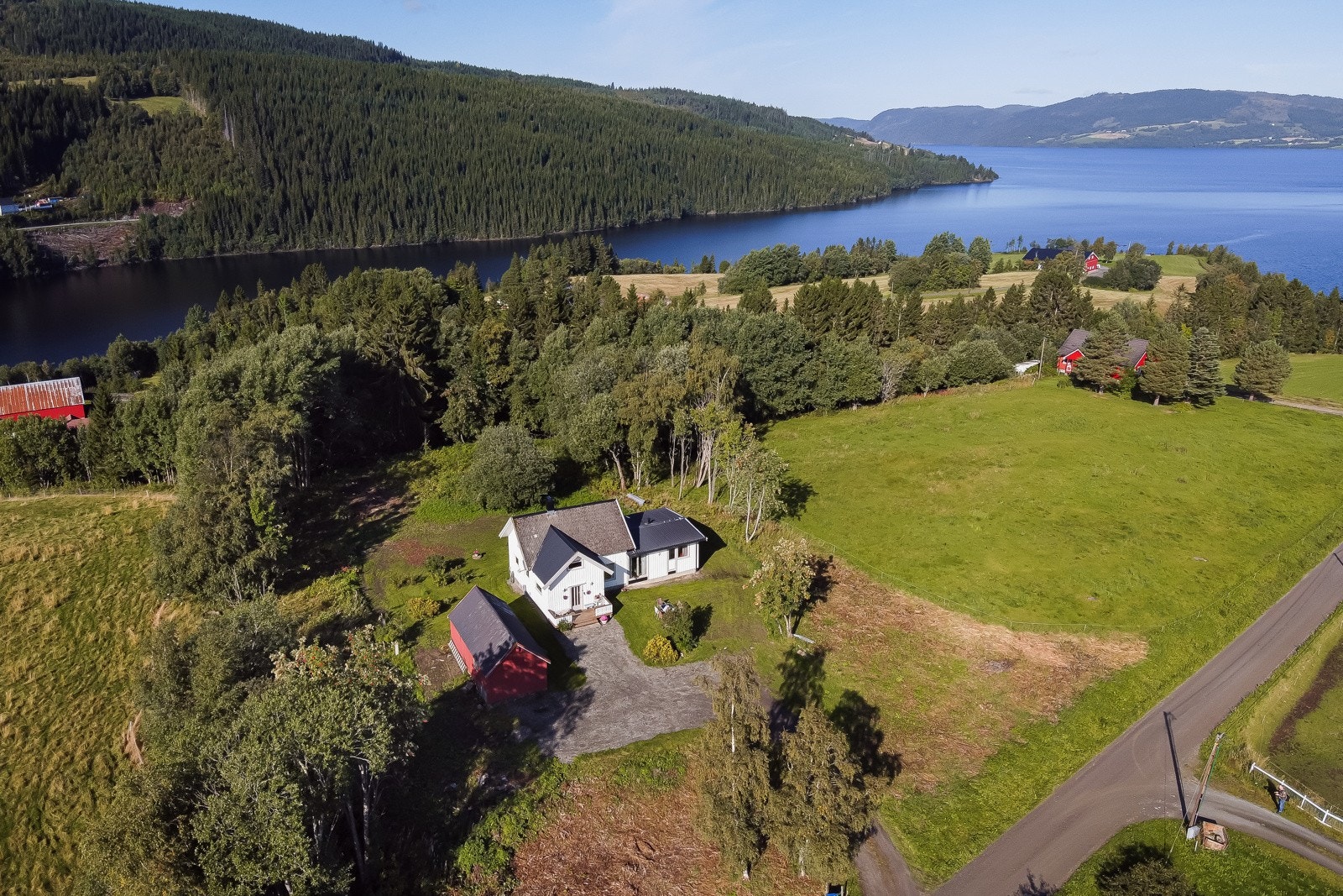 For den friluftinteresserte er det flotte turmuligheter sommer som vinter. Galleribilde