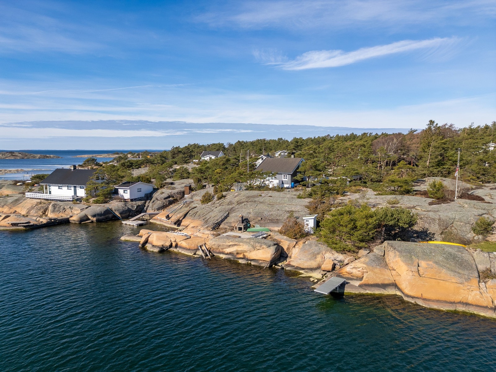Privat brygge (nede til høyre) Galleribilde