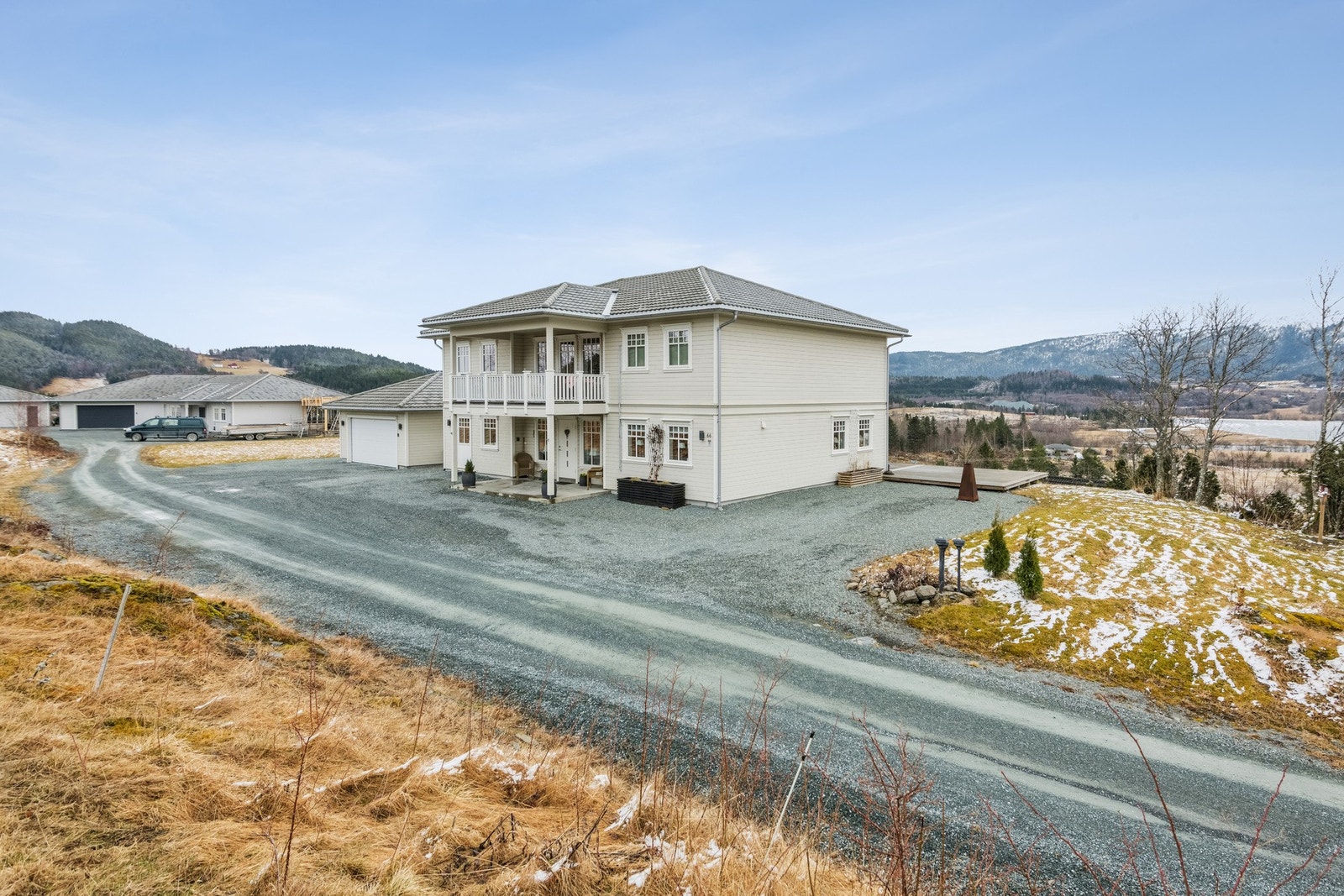 Fantastisk beliggenhet med utsikt mot Hammarvatnet. Galleribilde