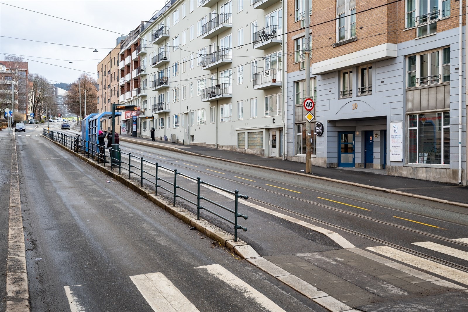 Her bor du sentralt, med kollektivt i umiddelbar nærhet. Galleribilde