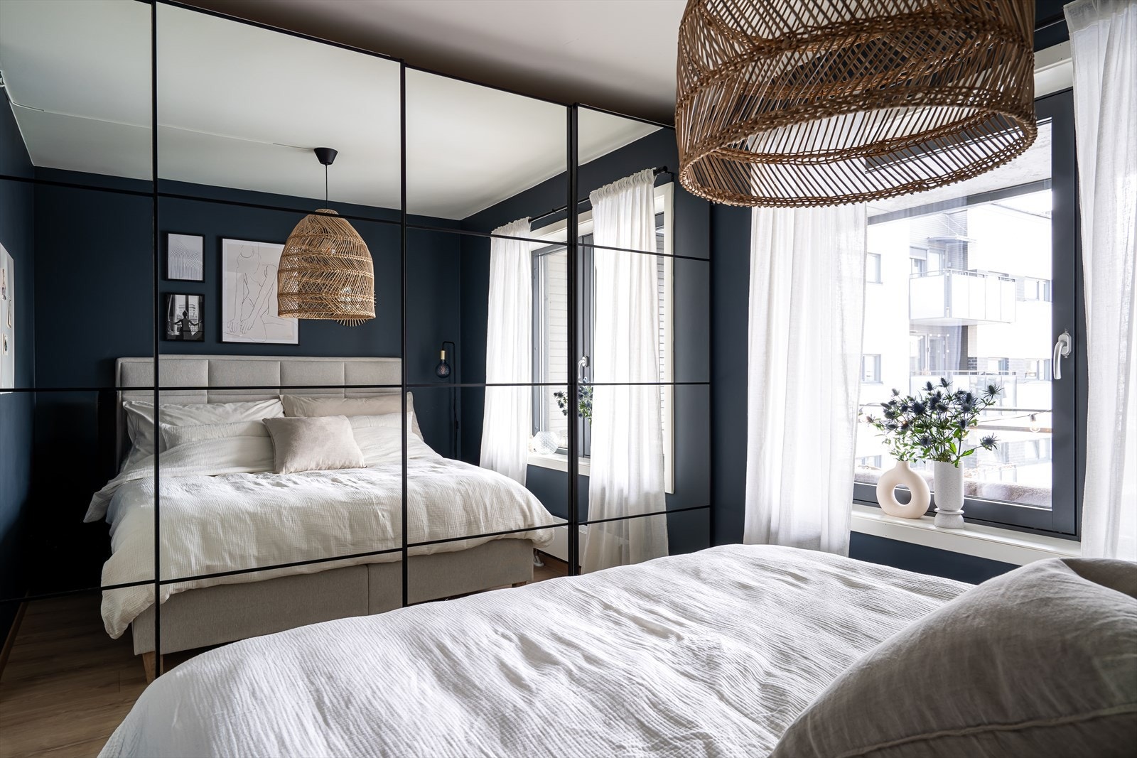 Det ble i 2021 lagt nytt laminatgulv i hele boligen. Galleribilde