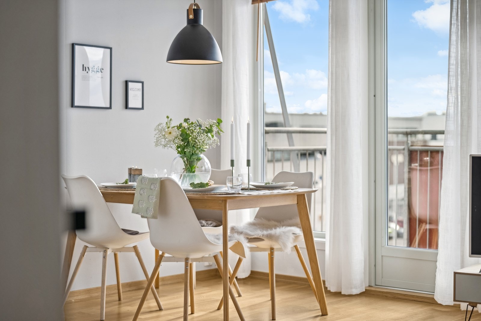 Her er det også anledning for å ha en god spisegruppe i egen sone Galleribilde