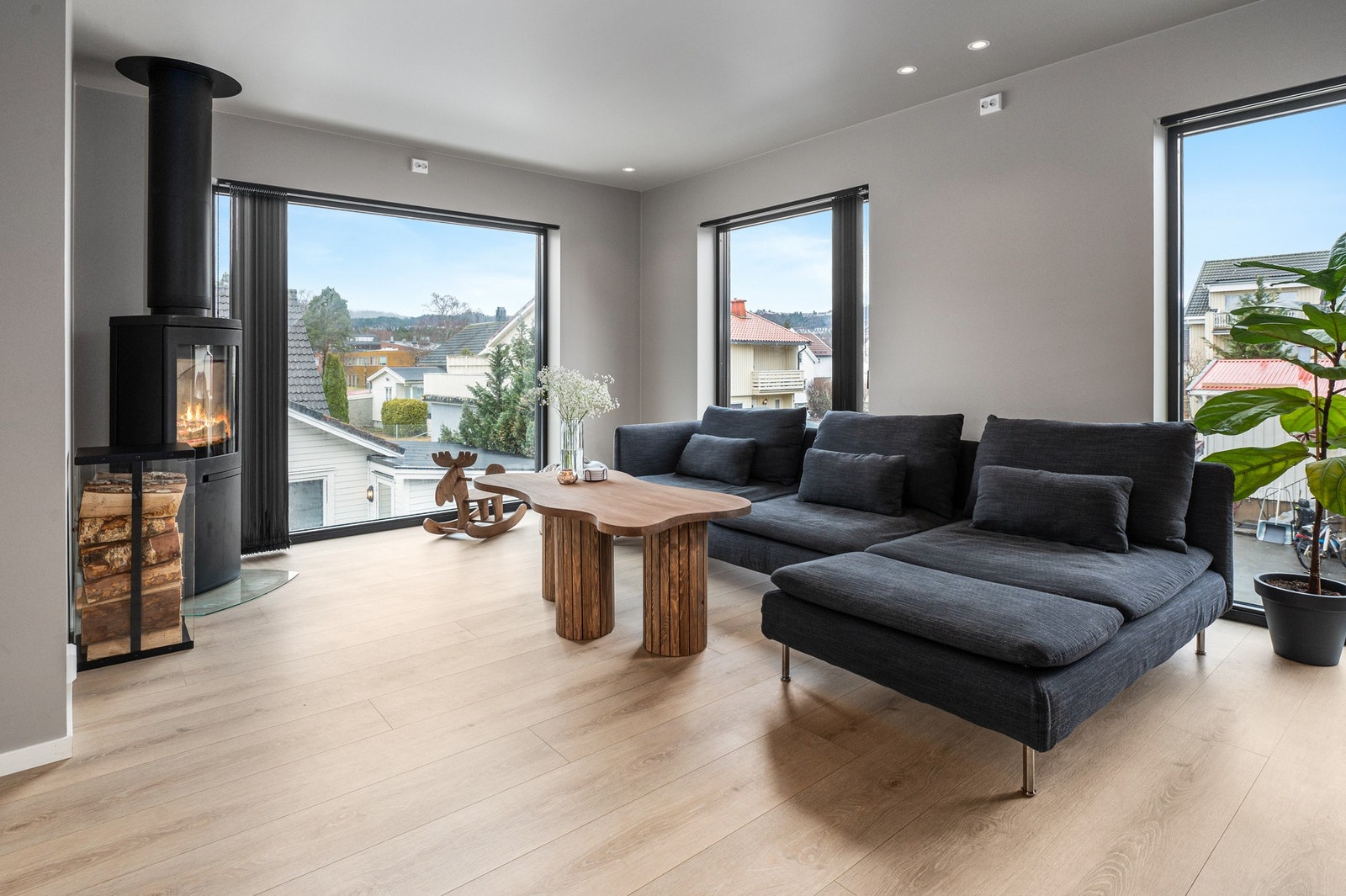 Moderne påkostet rekkehus fra 2022 Galleribilde