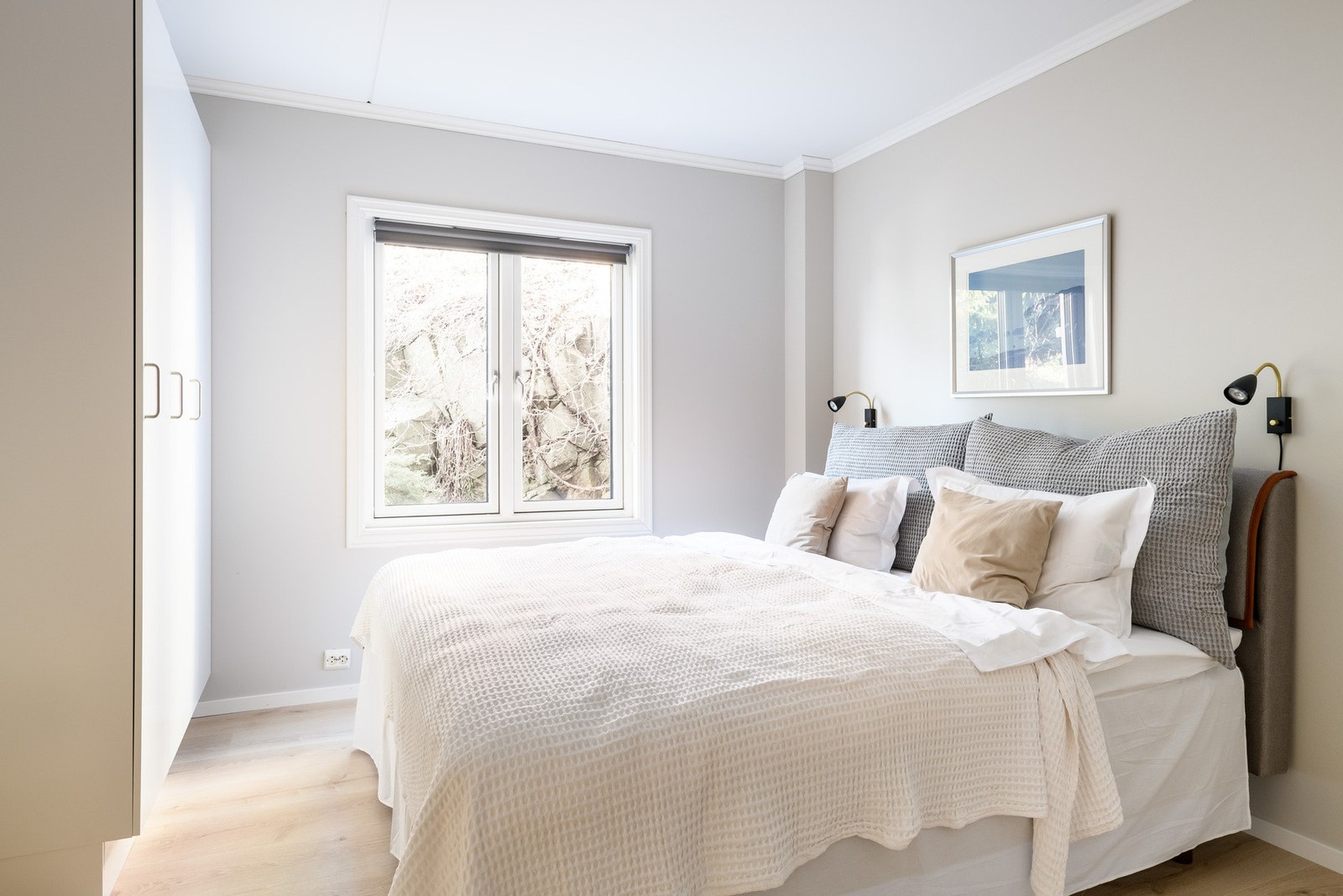 Leilighetens to soverom legger godt til rette for en familie. Galleribilde