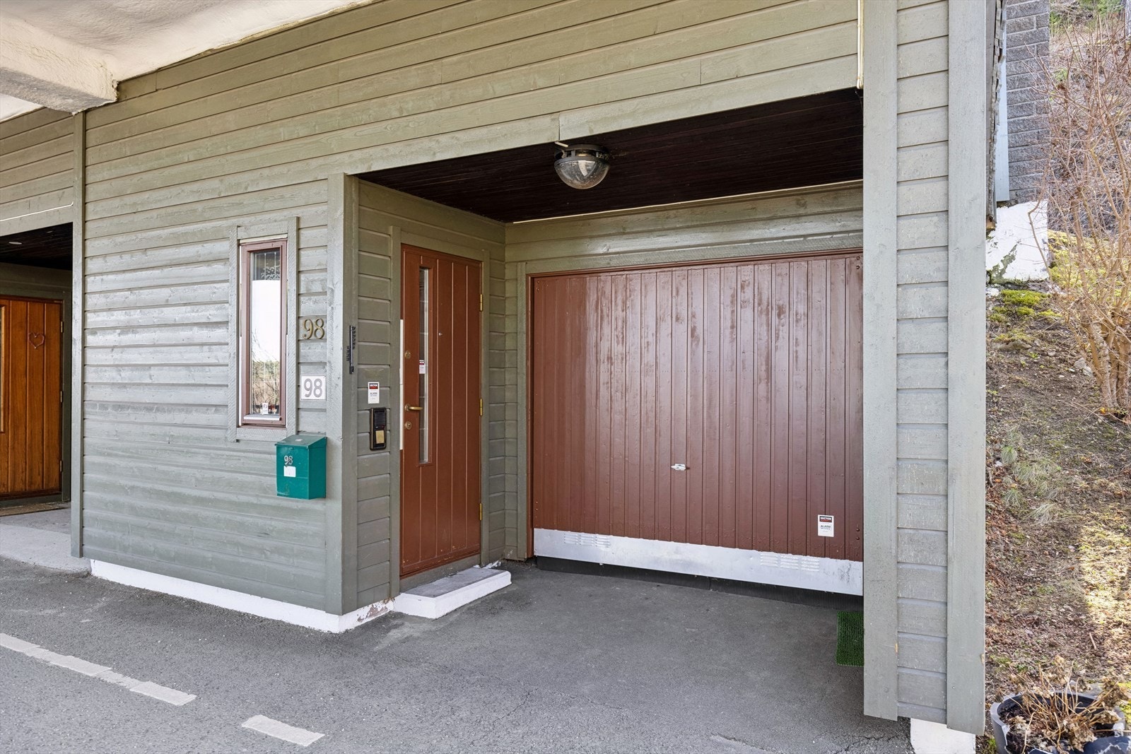 Velkommen til Leanglia 98! Innerst på feltet i rolige omgivelser. Galleribilde