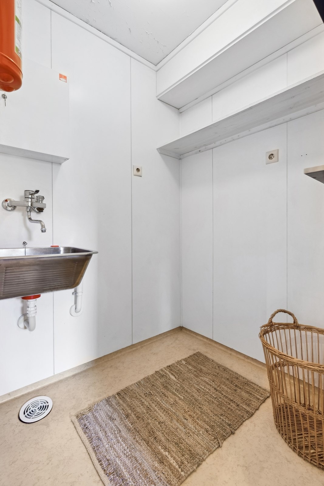 Separat vaskerom i mellomliggende etasje. Galleribilde