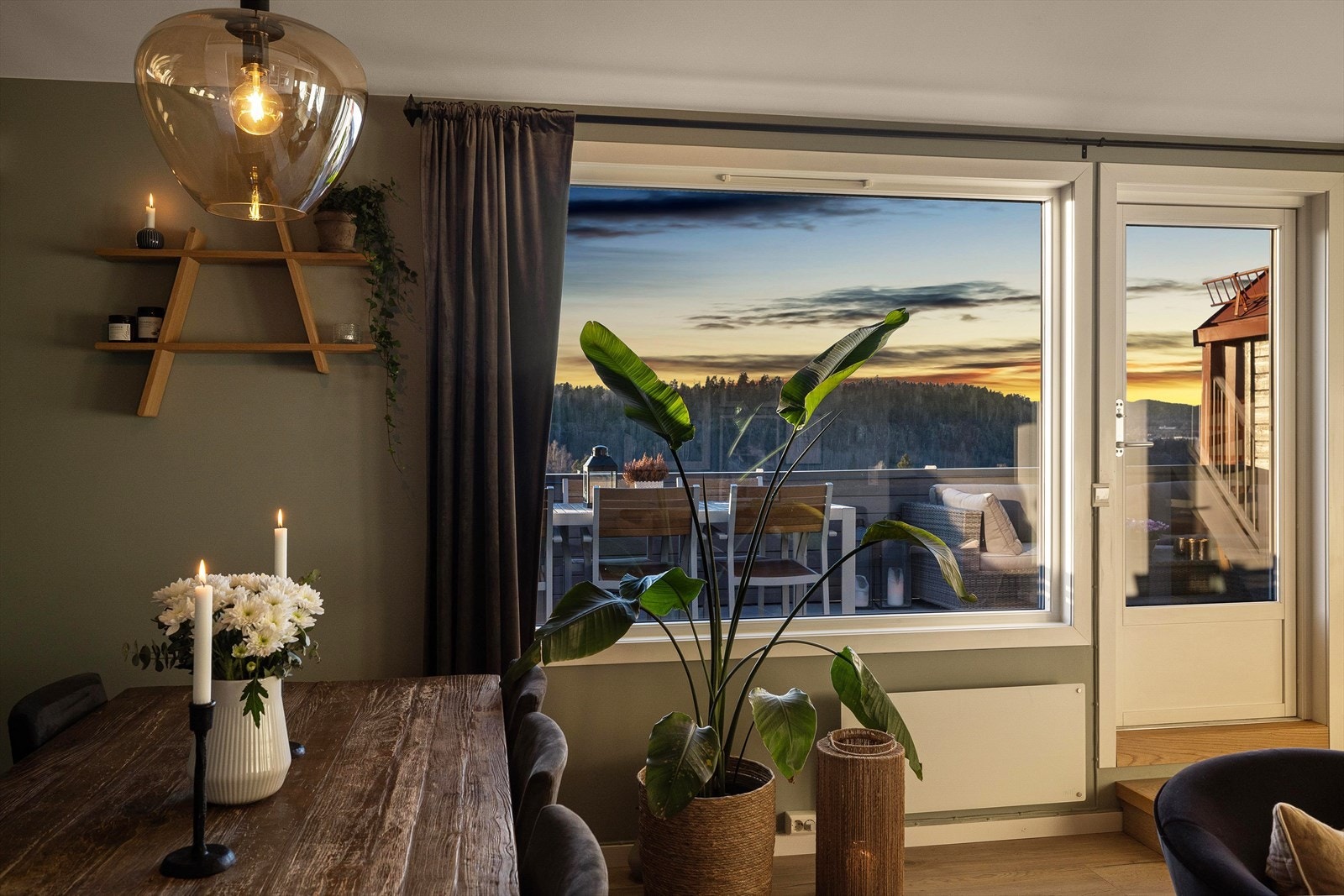 Her bor man høyt og fritt, helt uten innsyn Galleribilde