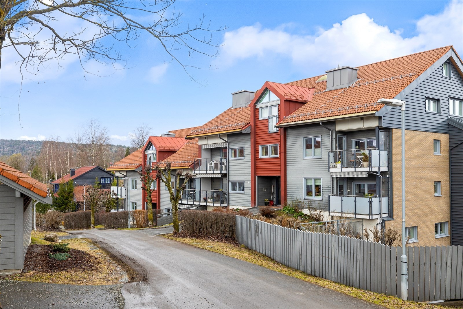 Hyggelig og pent opparbeidet inngangsparti og fellesområder Galleribilde
