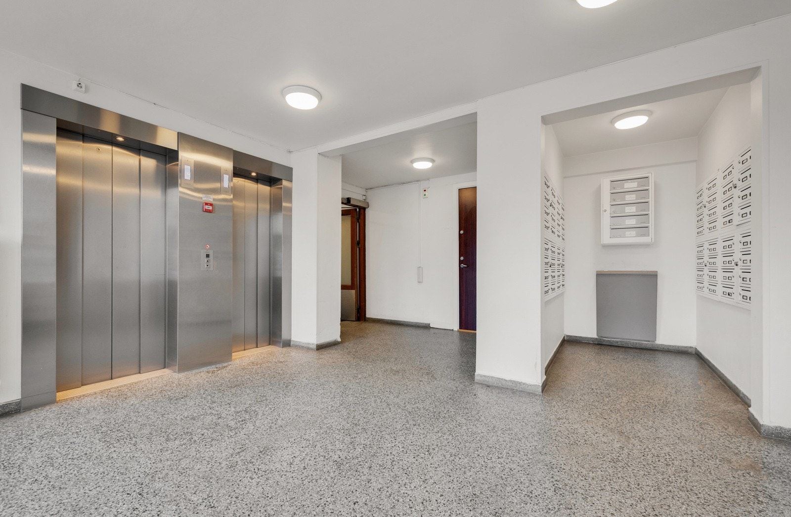 Leiligheten ligger i sjette etasje og har adkomst via en felles oppgang med heis Galleribilde