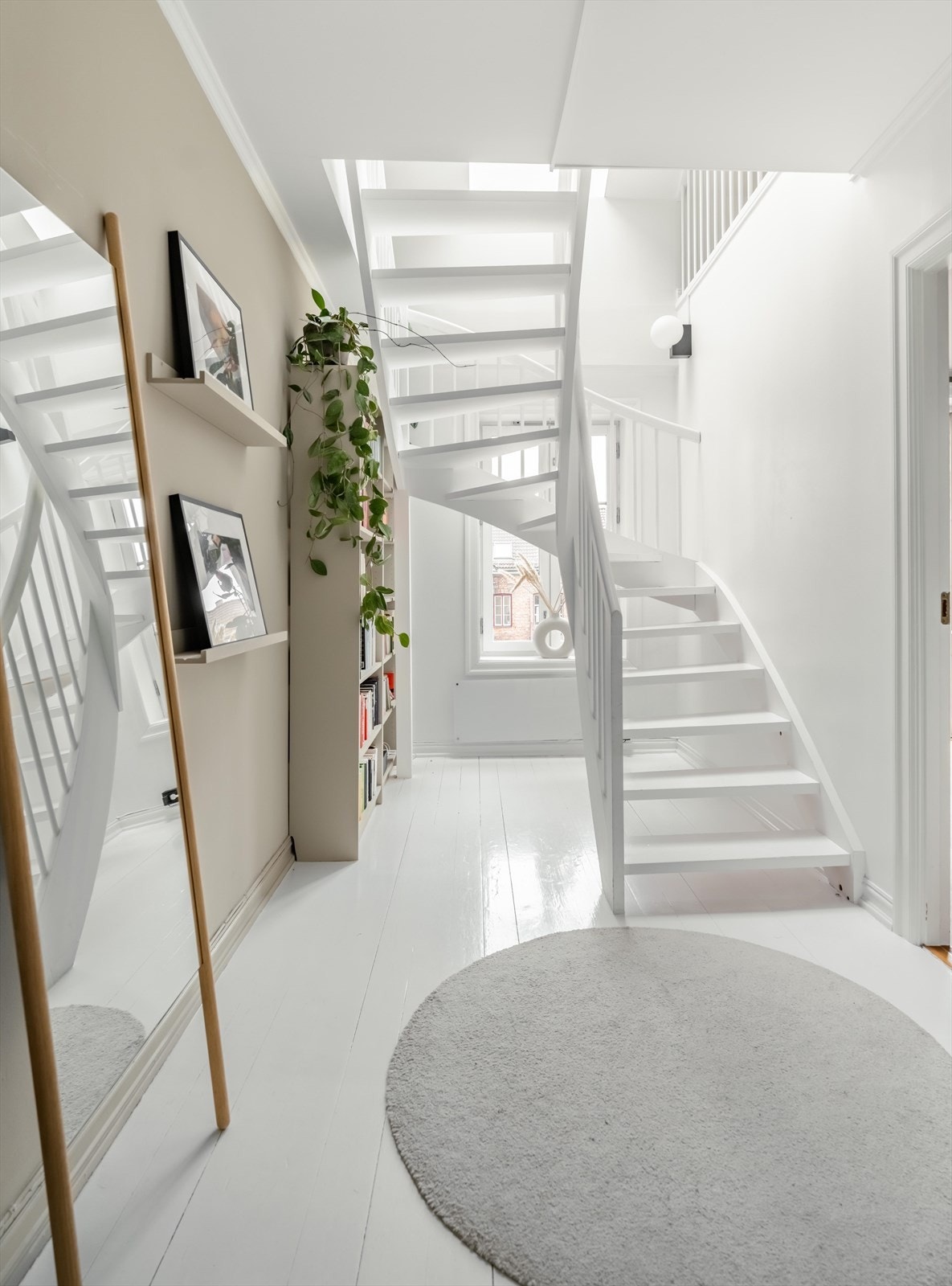 Trenger du flere soverom på denne etasjen? En tilsvarende loftsleilighet i nabooppgangen har flyttet trappeløpet og fått et ekstra rom der trappen står i dag. Galleribilde