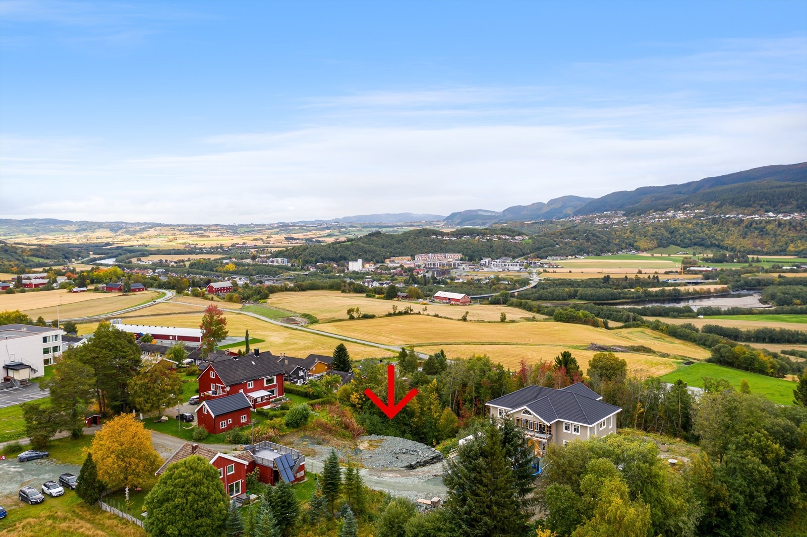 Velkommen til Ragna Rytters veg 24 - En stor og spennende eiendomstomt på Gimse Galleribilde