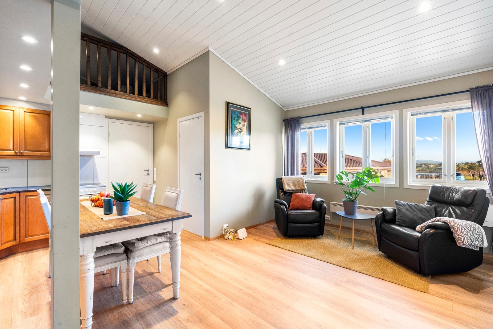 Stue/kjøkken Galleribilde