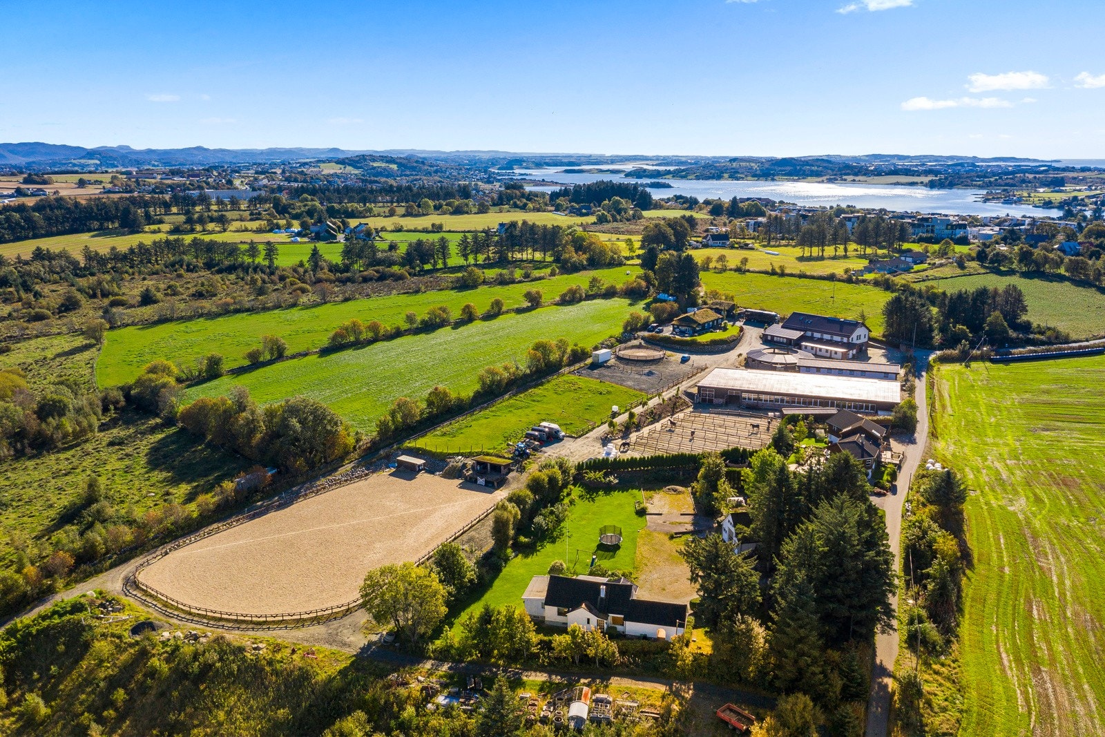 Oversiktsbilde av eiendommen Galleribilde