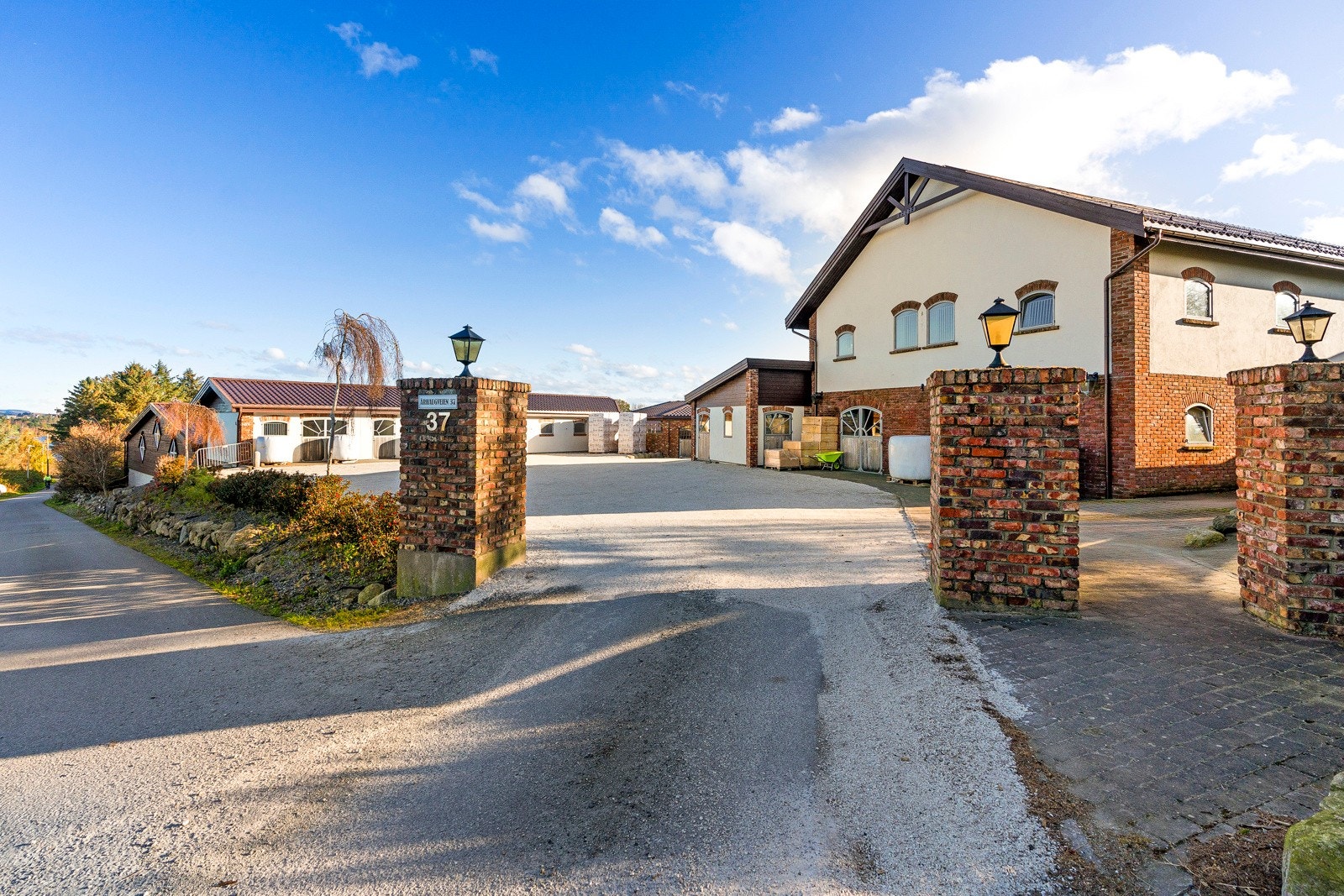 Velkommen til Århaugveien 37 Galleribilde