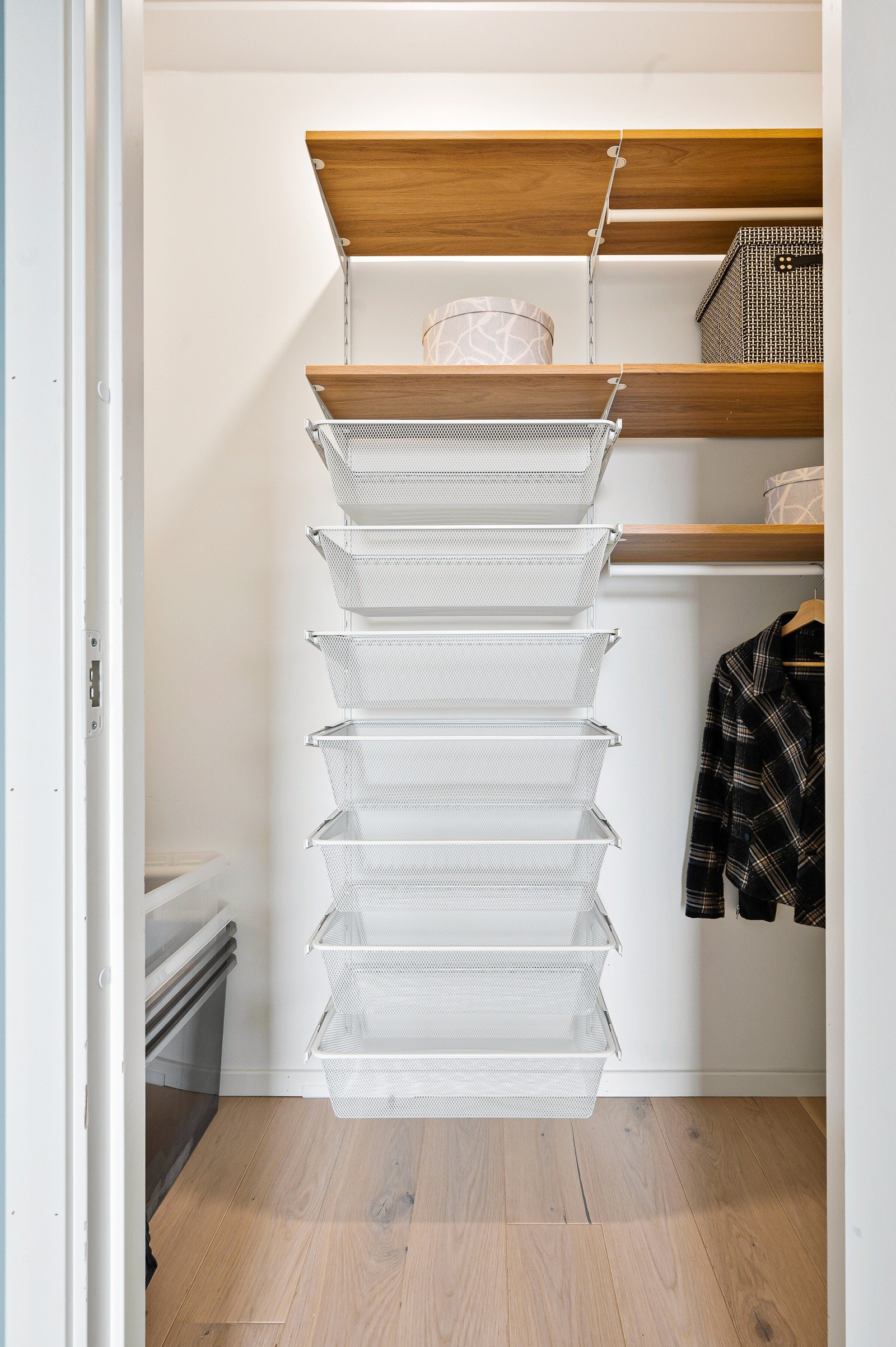 Den som får hovedsoverommet har også egen walk-in garderobe, hvor du har plass til å lagre masse forskjellig. Galleribilde