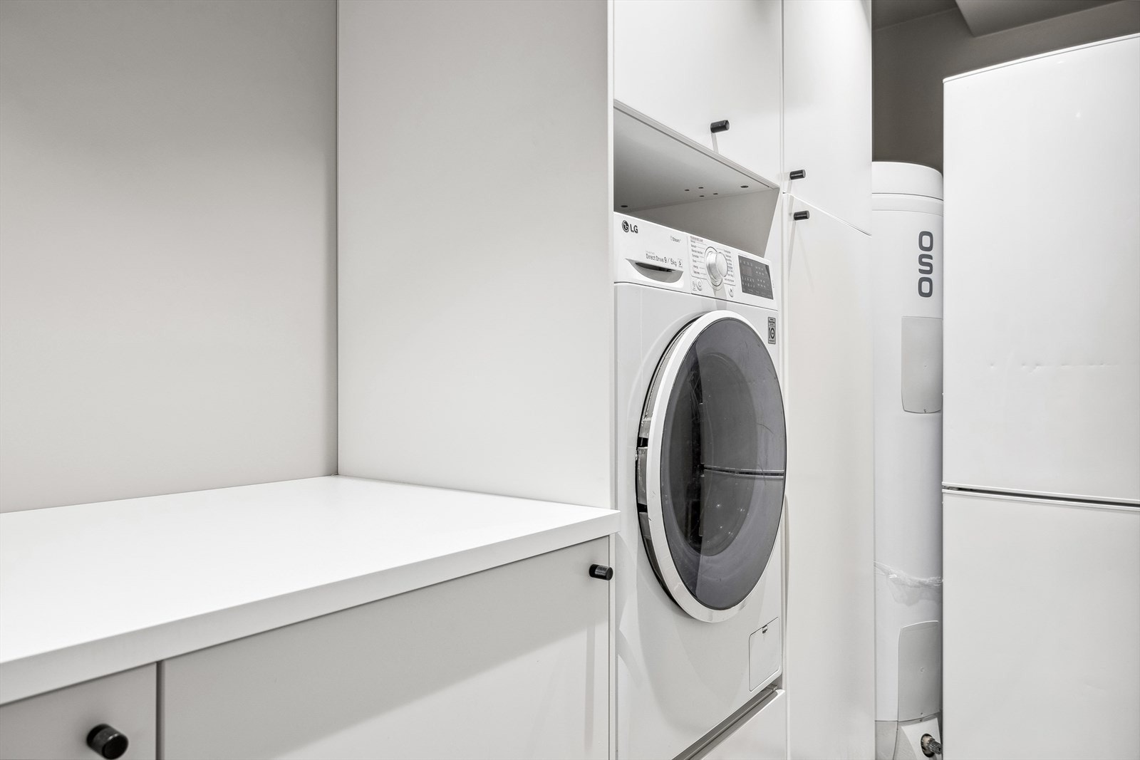 Det er ikke sluk i gulvet på "vaskerommet", men i følge selger vil det snarlig bli montert Waterguard Galleribilde